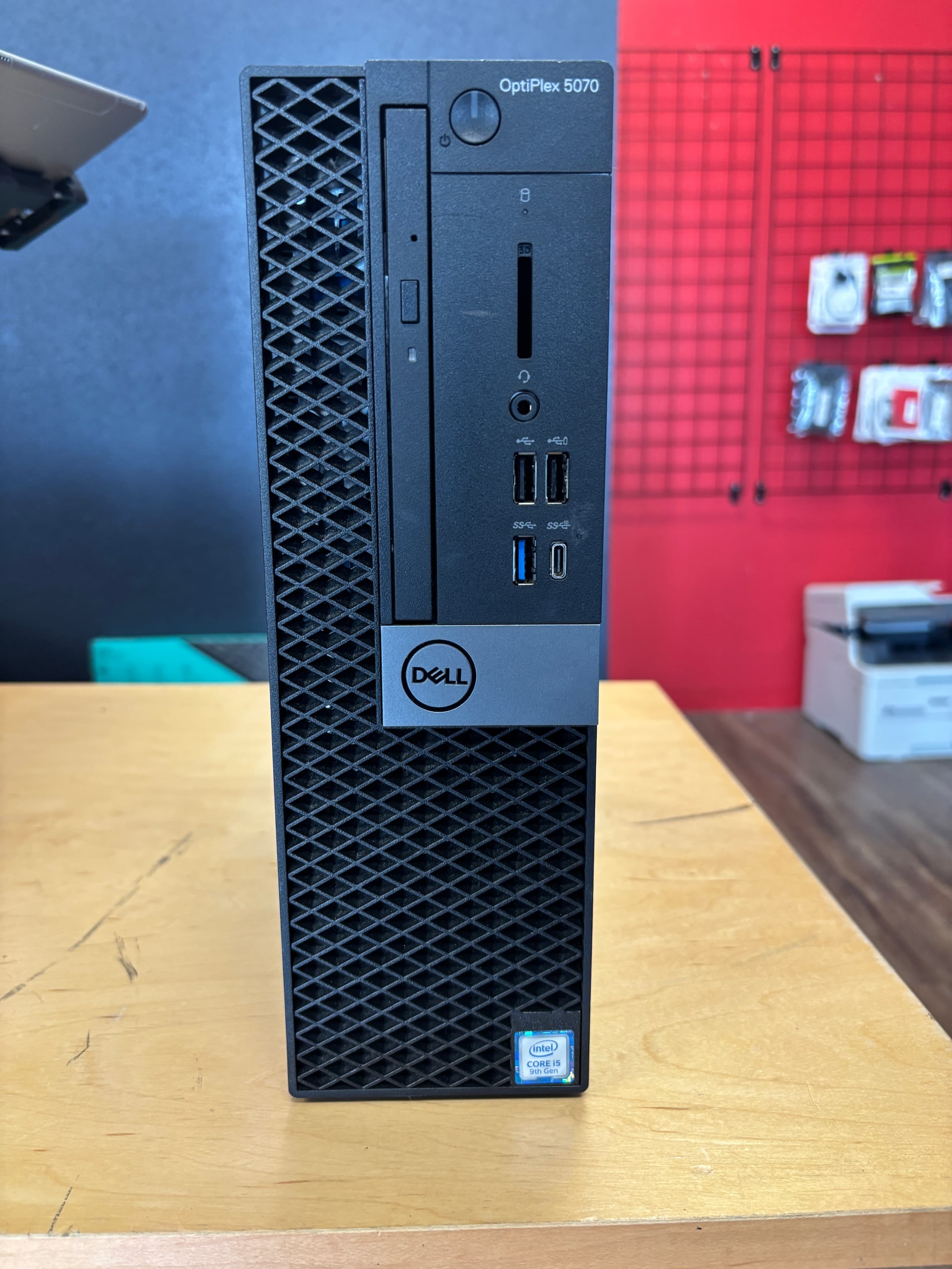 DELL OptiPlex 5070 - Image 1
