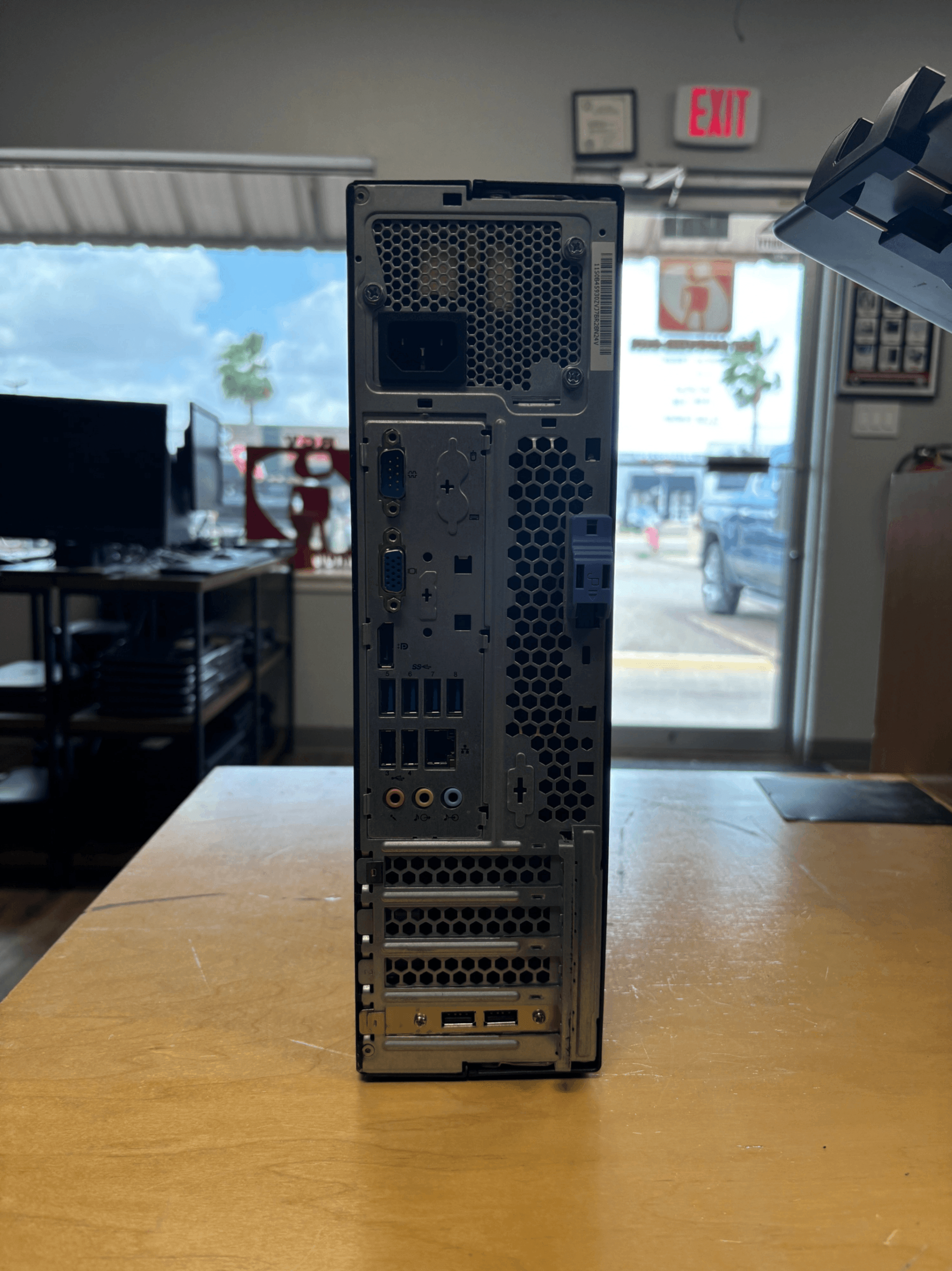 ThinkCentre M Series - Thumbnail 3