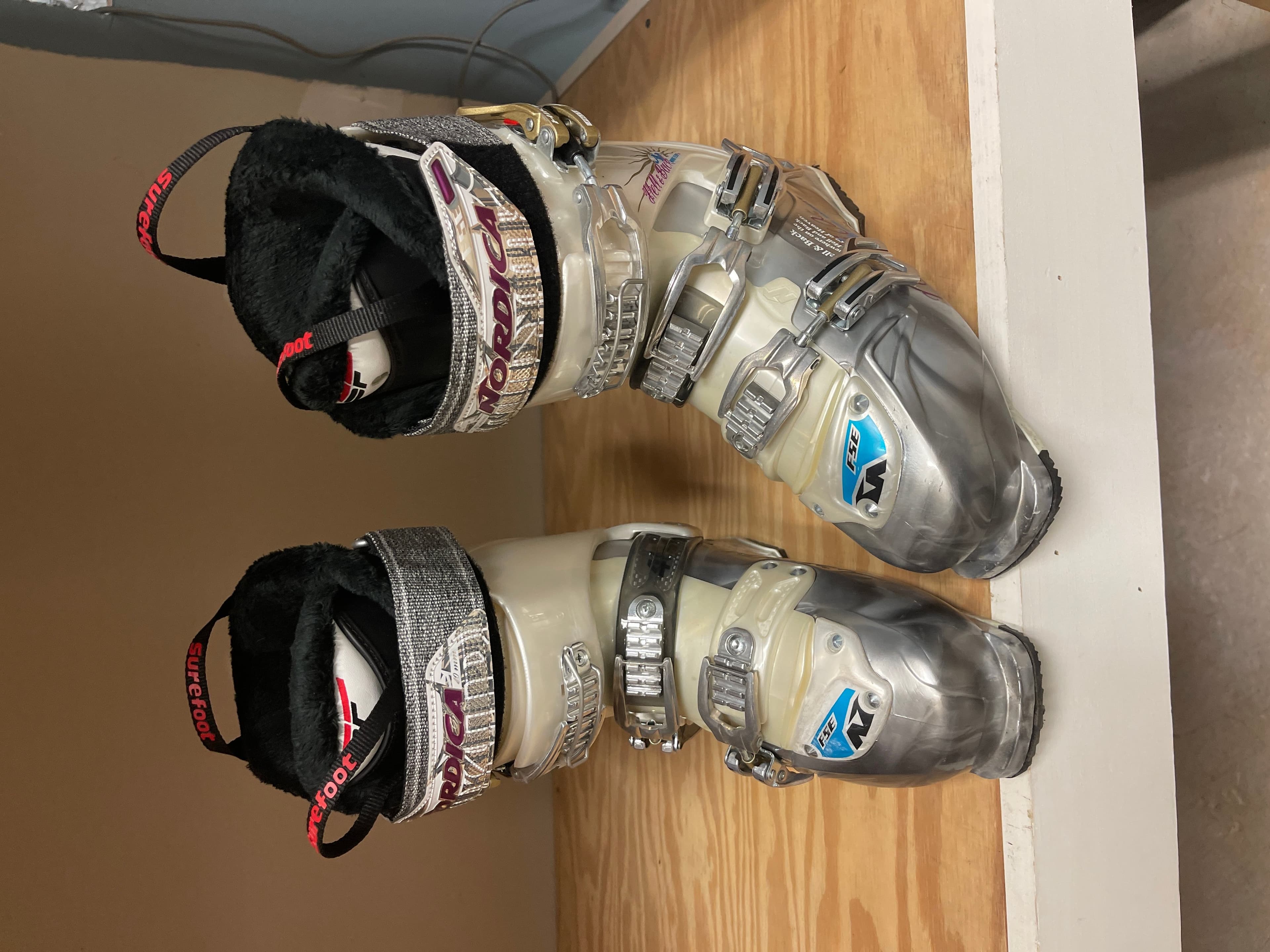 NORDICA TRANSFIRE R1 90 W SKI BOOTS WOMAN SIZE - Image 1