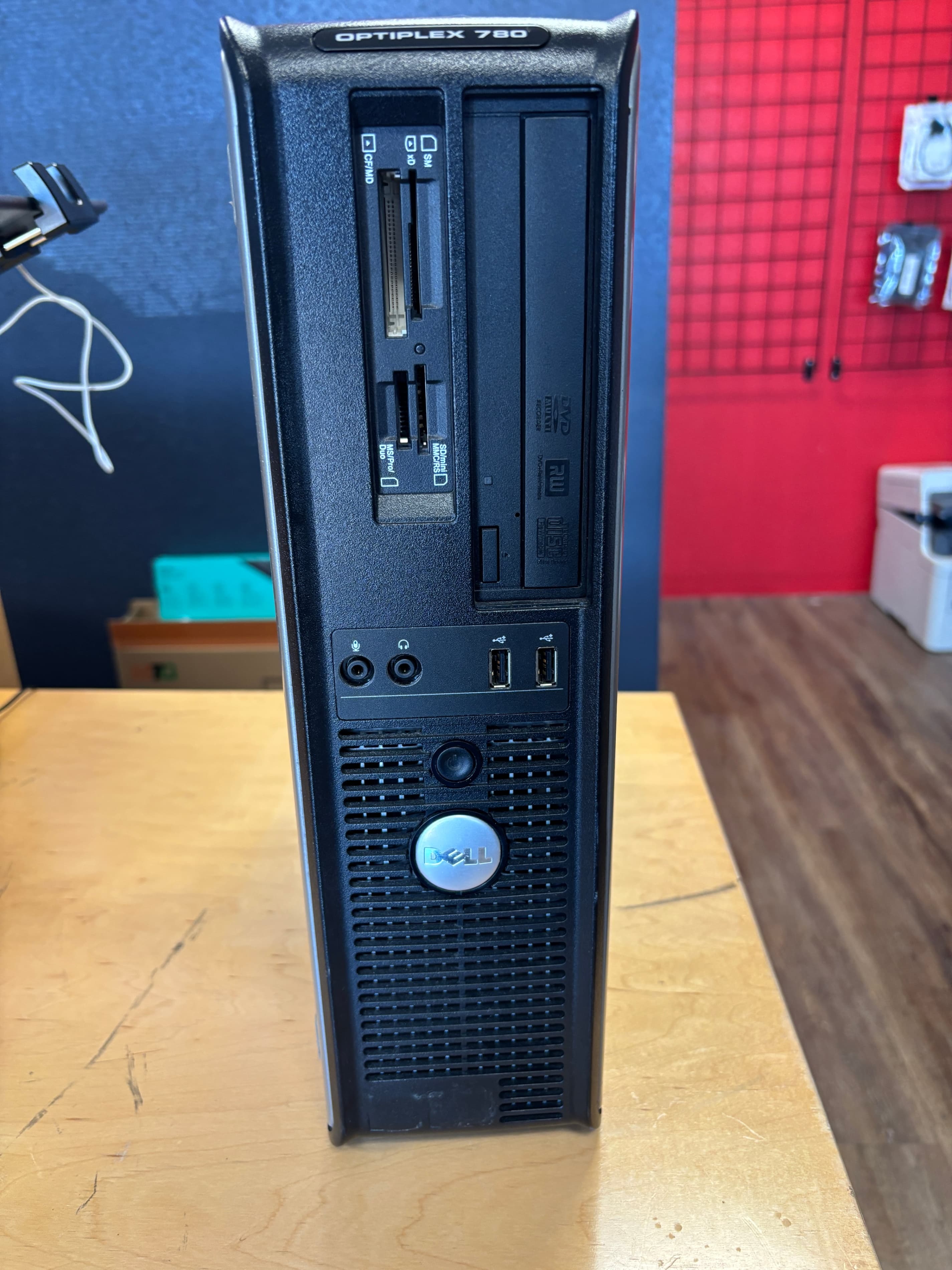 Dell OptiPlex 780 - Image 1