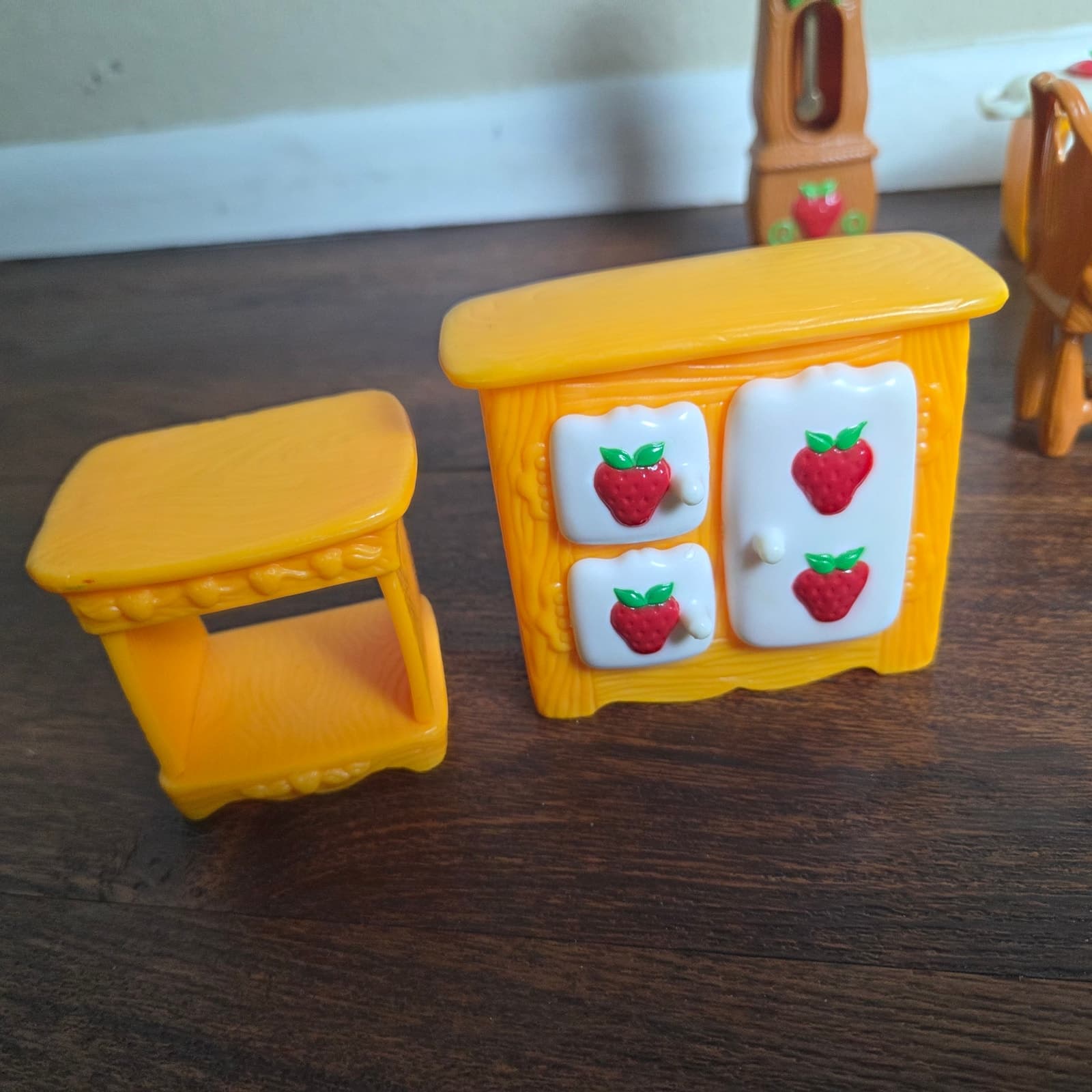 Vintage Strawberry Shortcake Berry Happy Home Furniture Bundle - Thumbnail 4