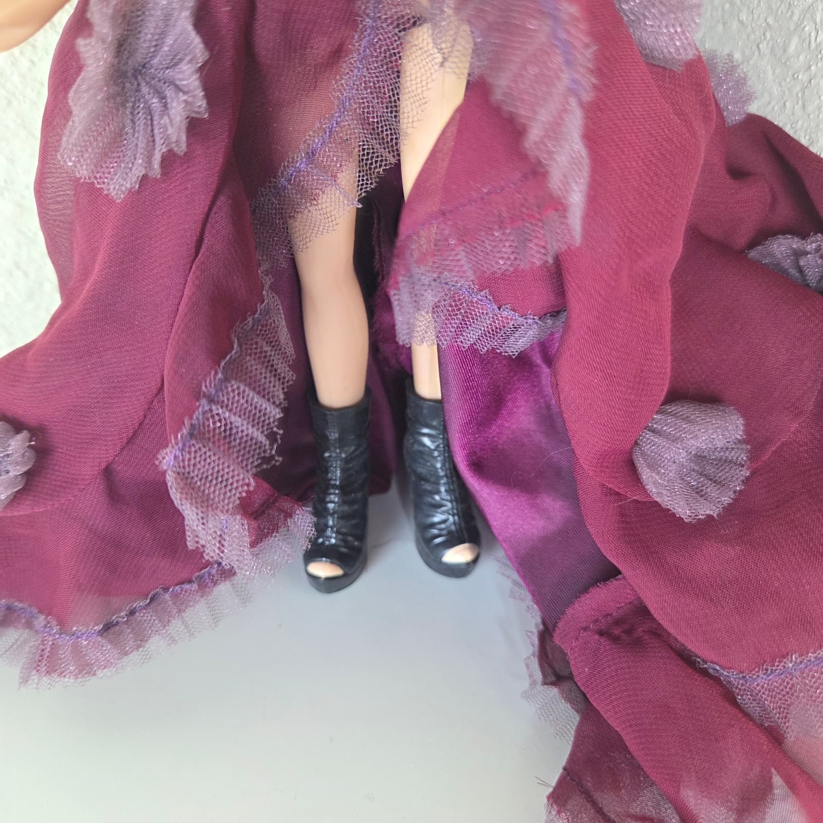 Bratz Vintage 2005 Collector's Edition Holiday Katia Doll + Original Dress - Thumbnail 3