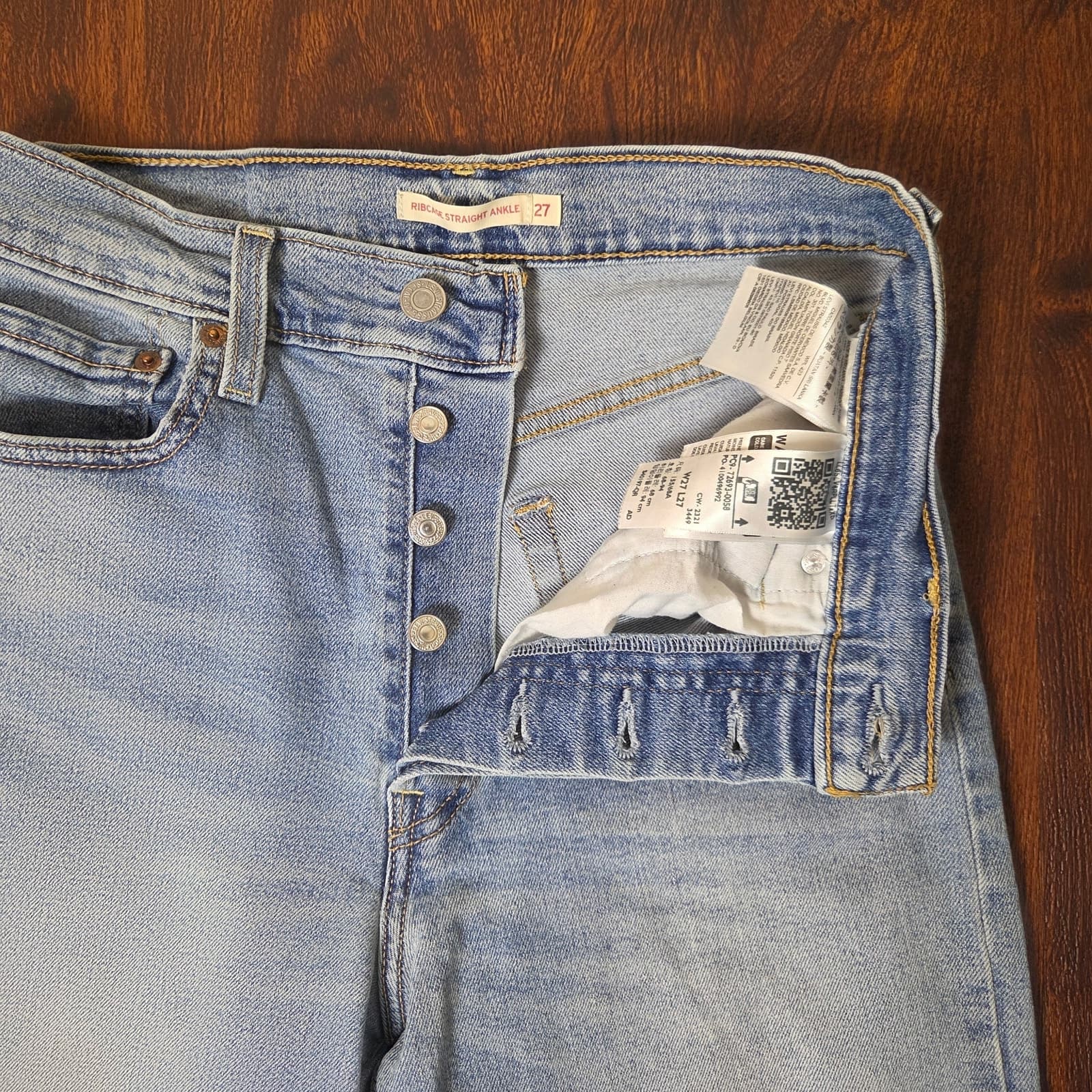 Levi's Ribcage Straight Ankle High-Rise Button Fly Jeans, Size 27, Light Wash - Thumbnail 3