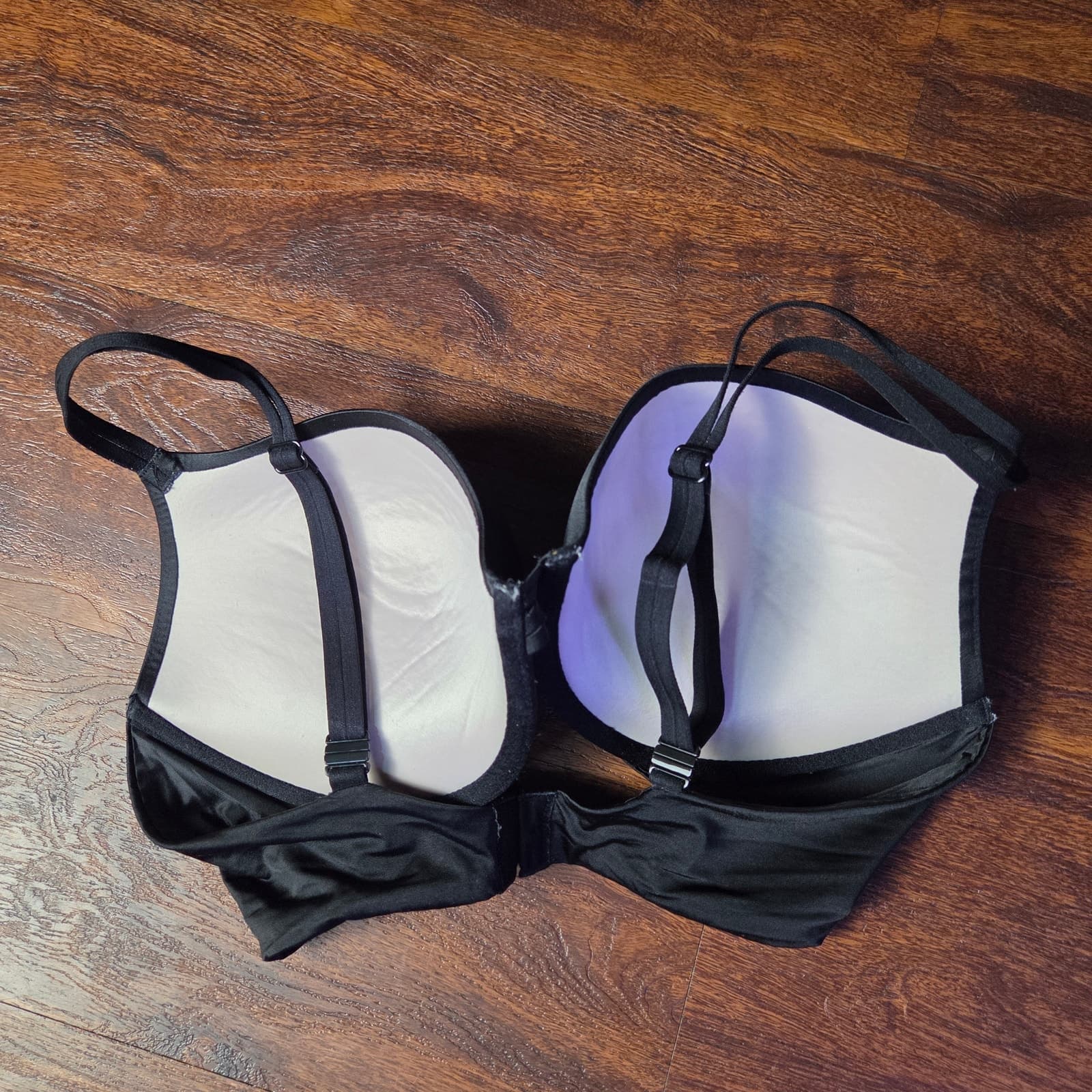 Victoria's Secret Very Sexy Push Up Bra - Black with Rhinestones - 36DD - Thumbnail 3