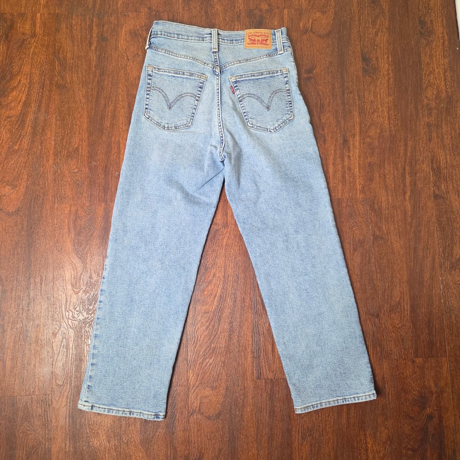 Levi's Ribcage Straight Ankle High-Rise Button Fly Jeans, Size 27, Light Wash - Thumbnail 4