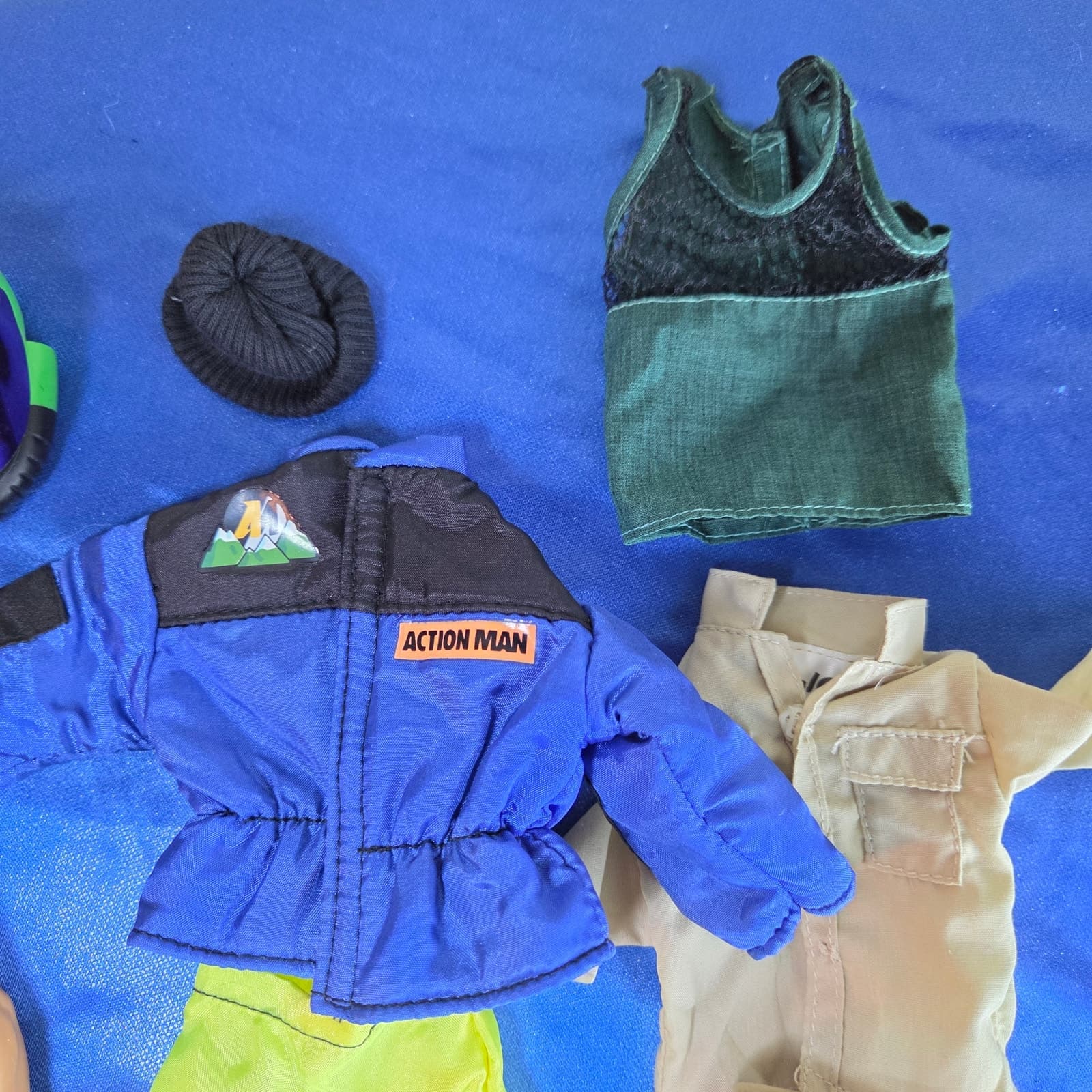 Vintage 1993 Hasbro G.I. JOE Action Man Snowboard Raider 1/6 12" doll - Thumbnail 2