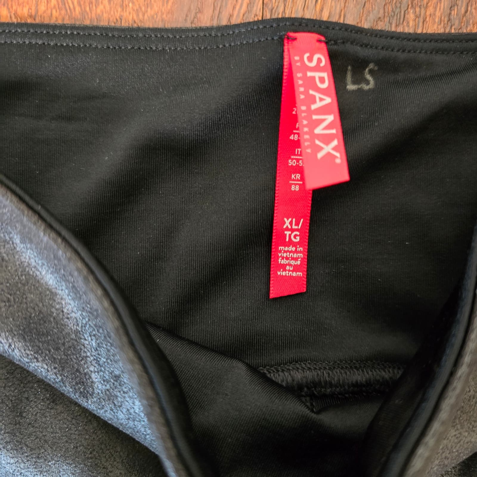 SPANX Faux Leather Vegan Leather Moto Leggings - Black - XL - Thumbnail 9