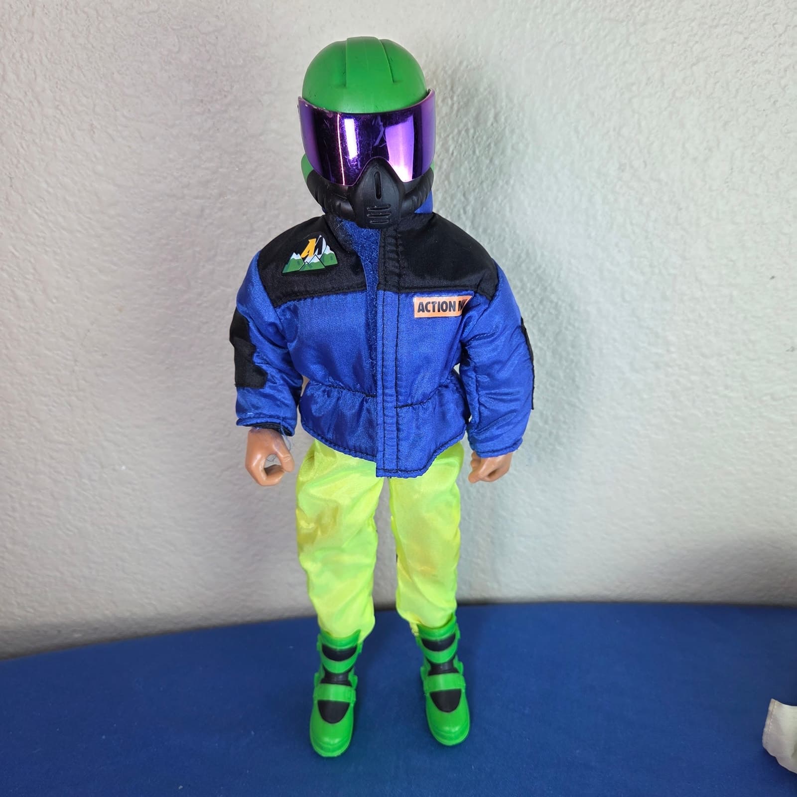 Vintage 1993 Hasbro G.I. JOE Action Man Snowboard Raider 1/6 12" doll - Thumbnail 8