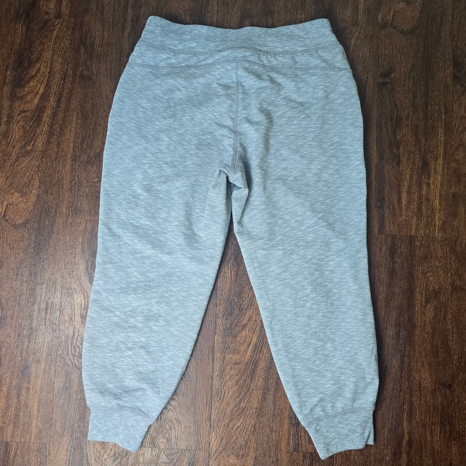Athleta Techie Jogger Capri Sweatpants Cropped Joggers Gray Small 700438 - Thumbnail 5