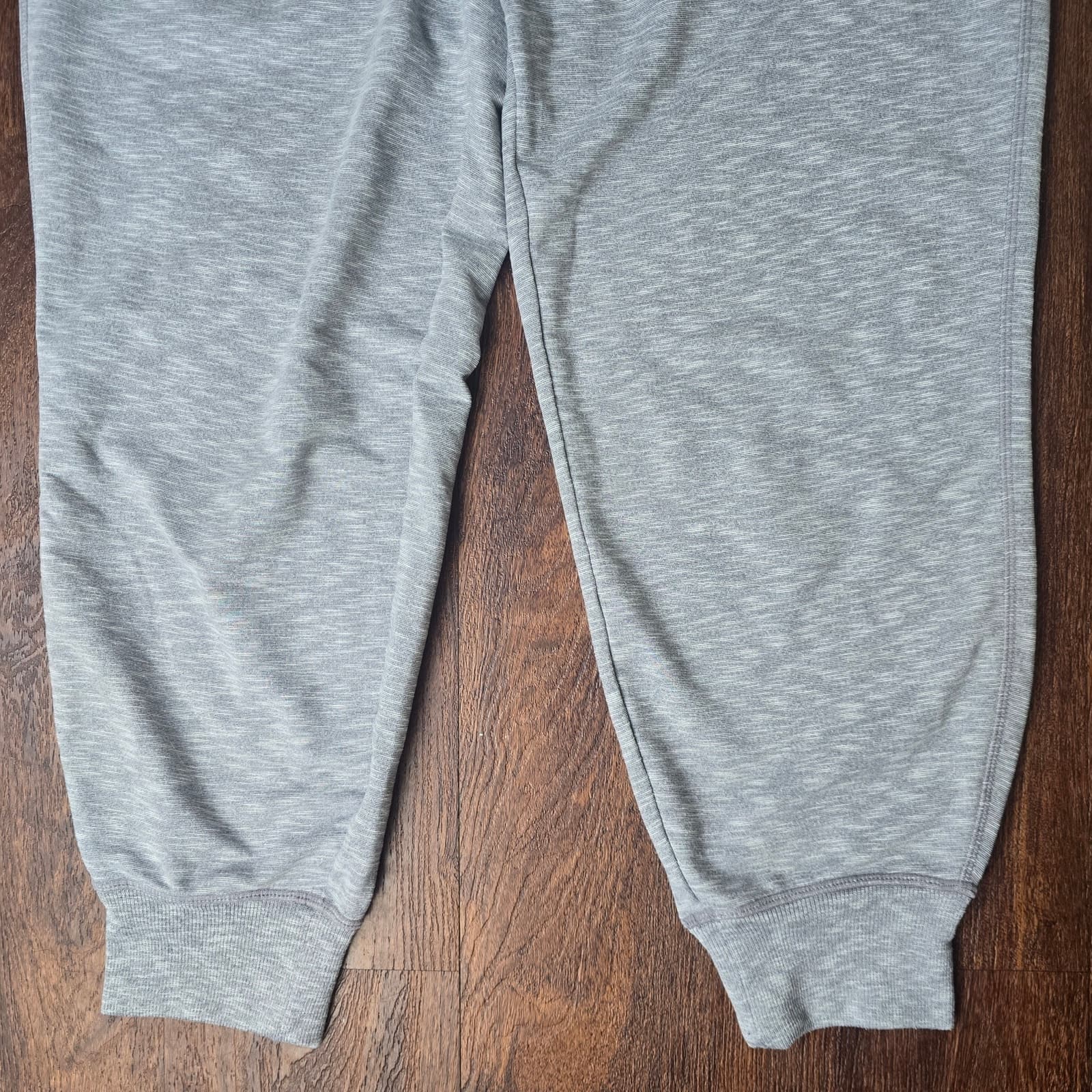 Athleta Techie Jogger Capri Sweatpants Cropped Joggers Gray Small 700438 - Thumbnail 4