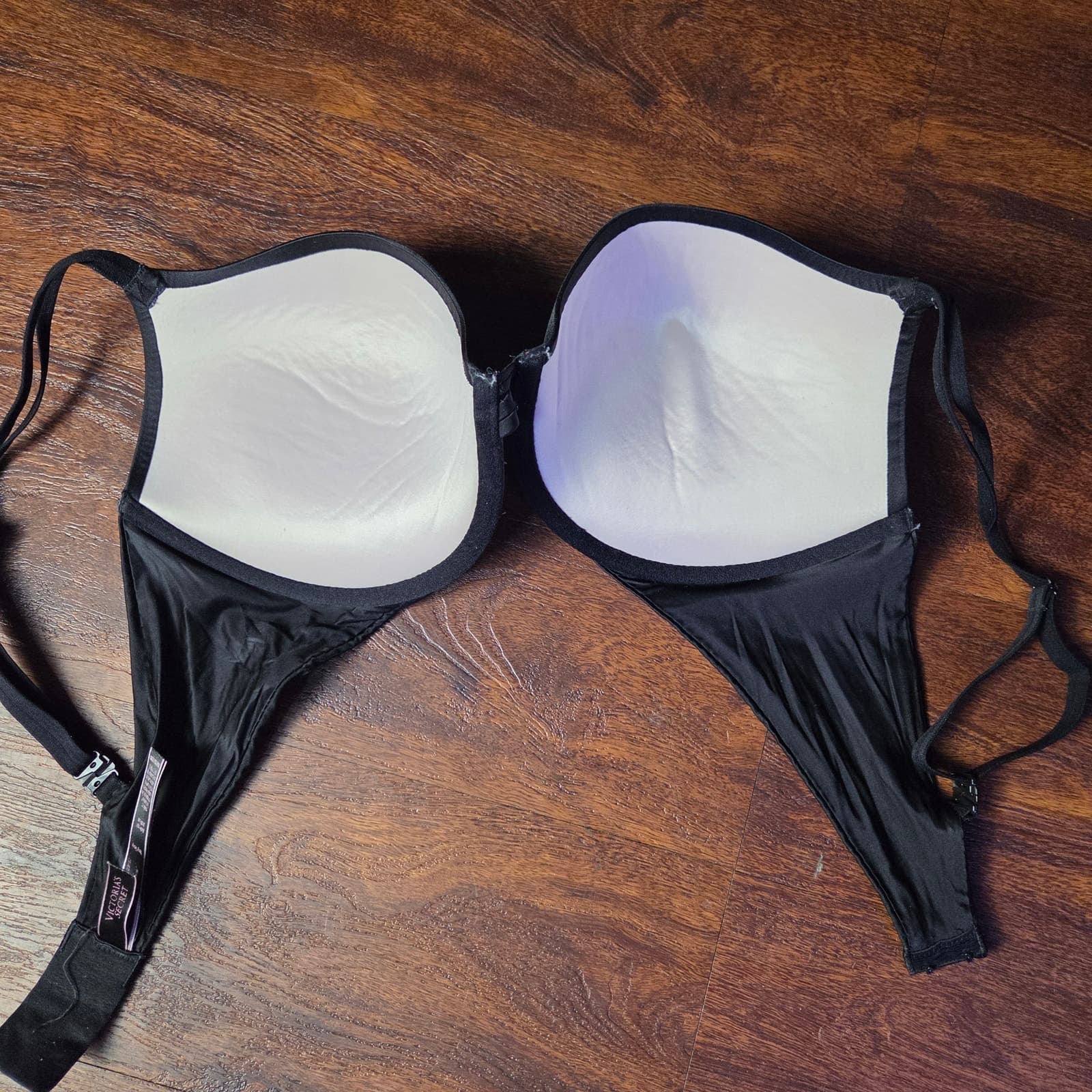 Victoria's Secret Very Sexy Push Up Bra - Black with Rhinestones - 36DD - Thumbnail 4