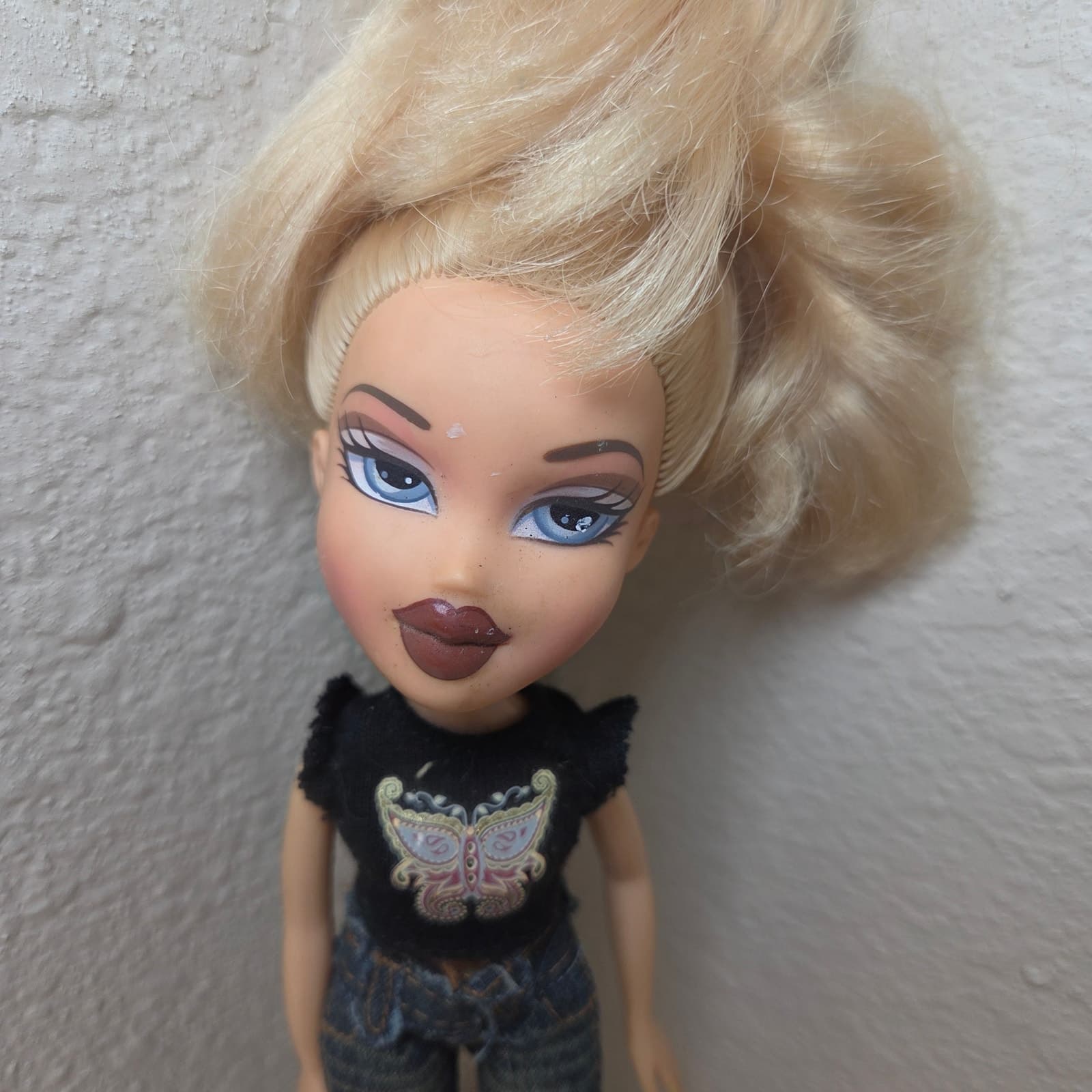 Vintage Bratz 2004 Style it Cloe Doll with Original Outfit Y2K - Thumbnail 2