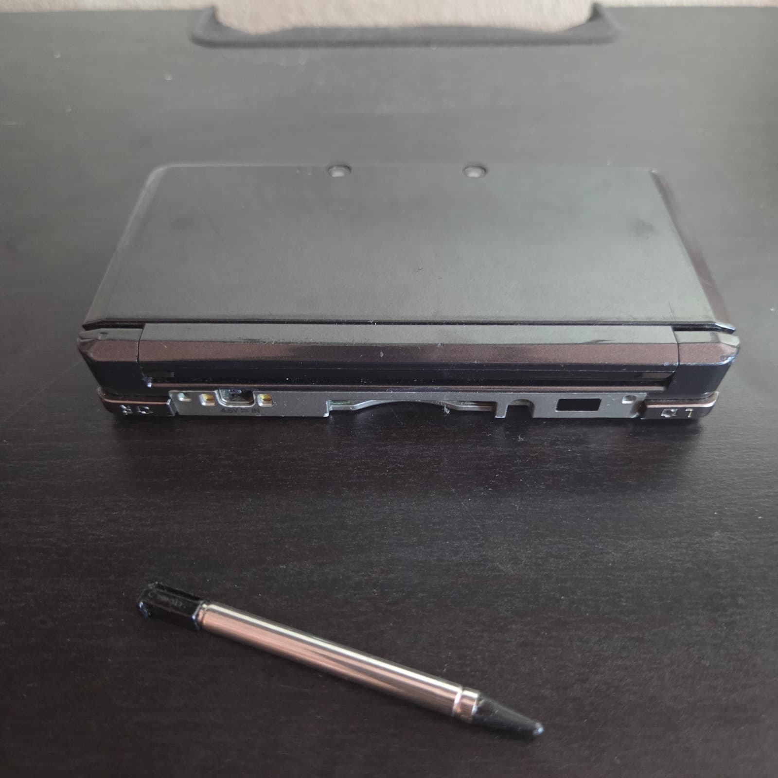 Nintendo 3DS Handheld Gaming Console in Black + Charger + SD Card - Thumbnail 5