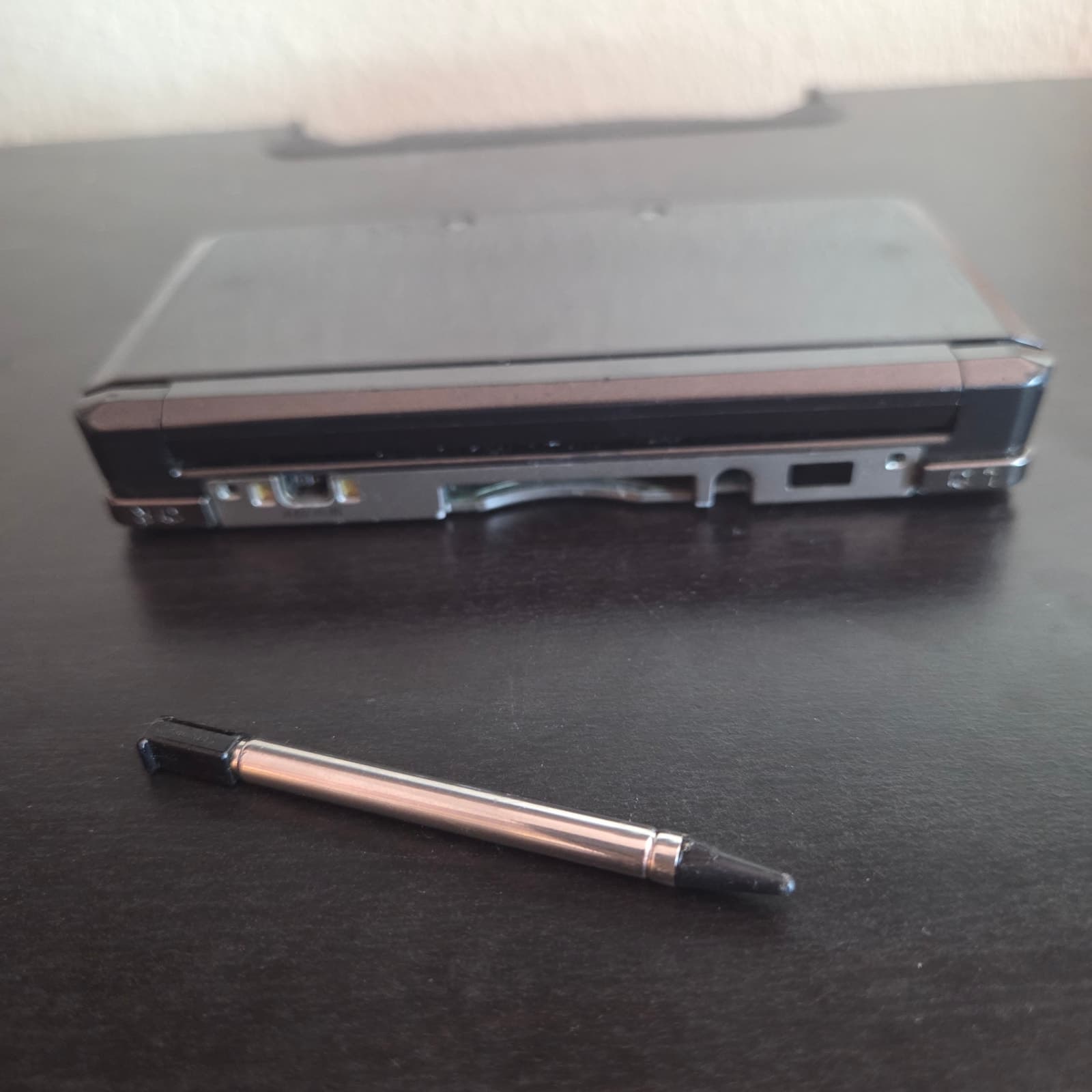 Nintendo 3DS Handheld Gaming Console in Black + Charger + SD Card - Thumbnail 10