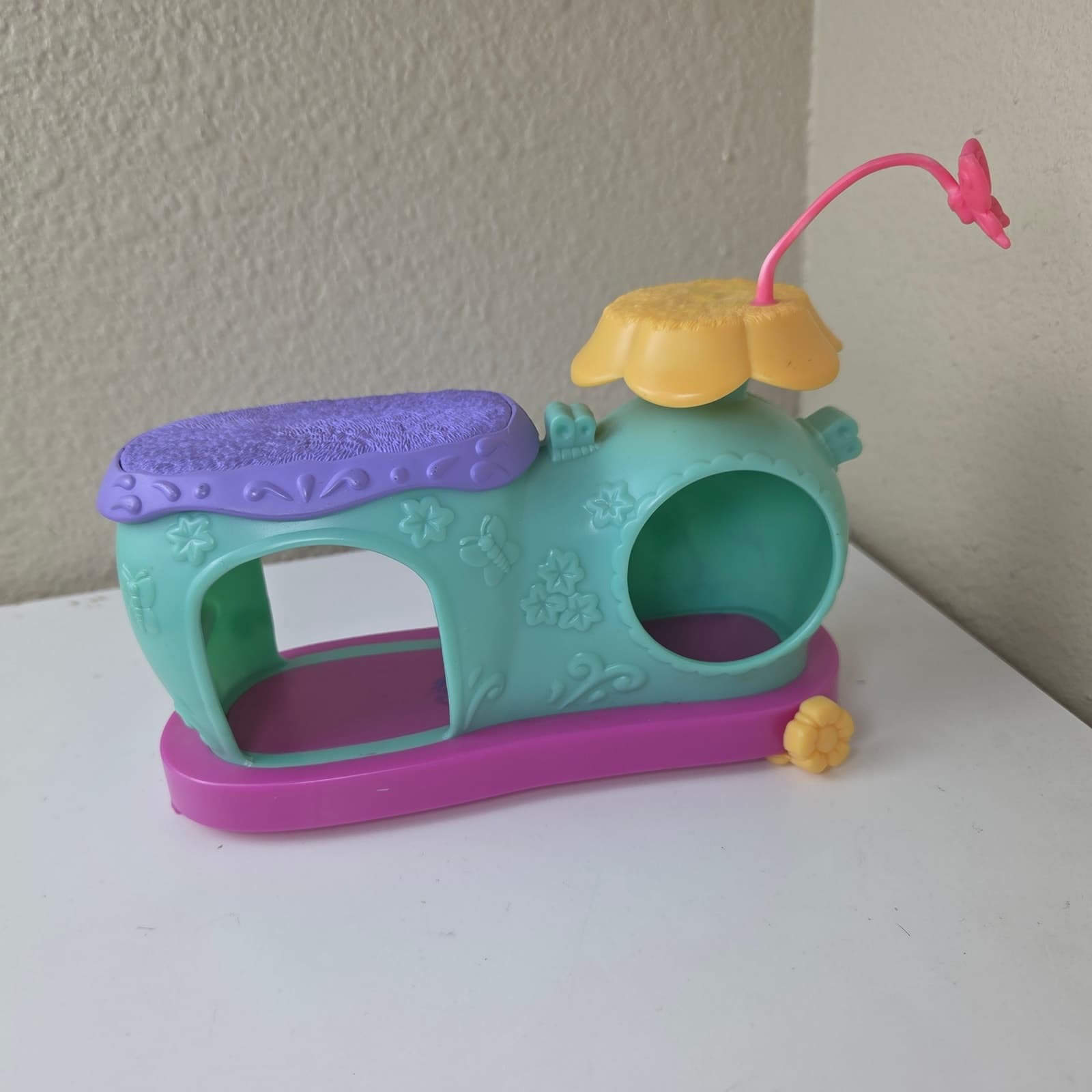 Littlest Pet Shop LPS Curious Kittens House + Cats Crouching Shorthair - Thumbnail 5