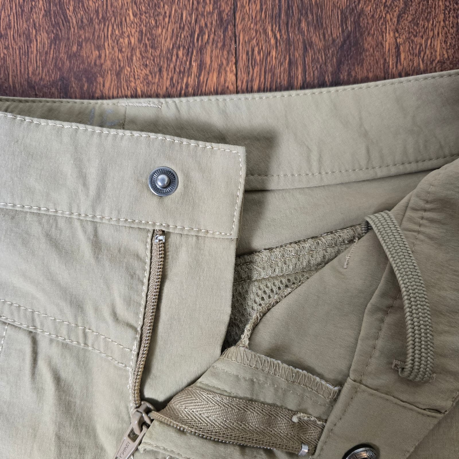 Athleta Khaki Dipper Utility Cargo Carpenter Pants - Size 4 - Style # 683761 - Thumbnail 6