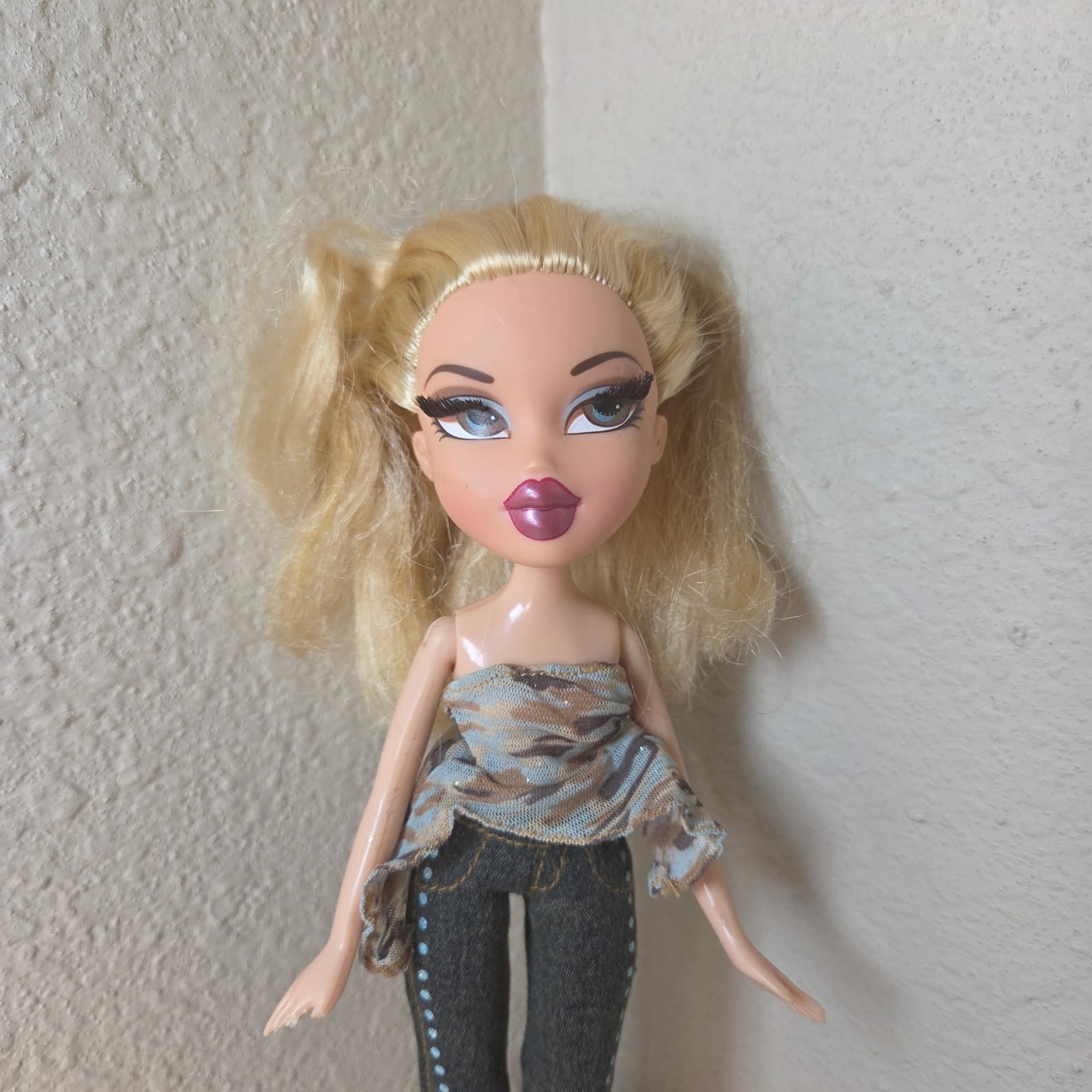 Bratz Vintage 2001 Original Girlz Nite Out Girls Night Out Cloe + Accessories - Thumbnail 3