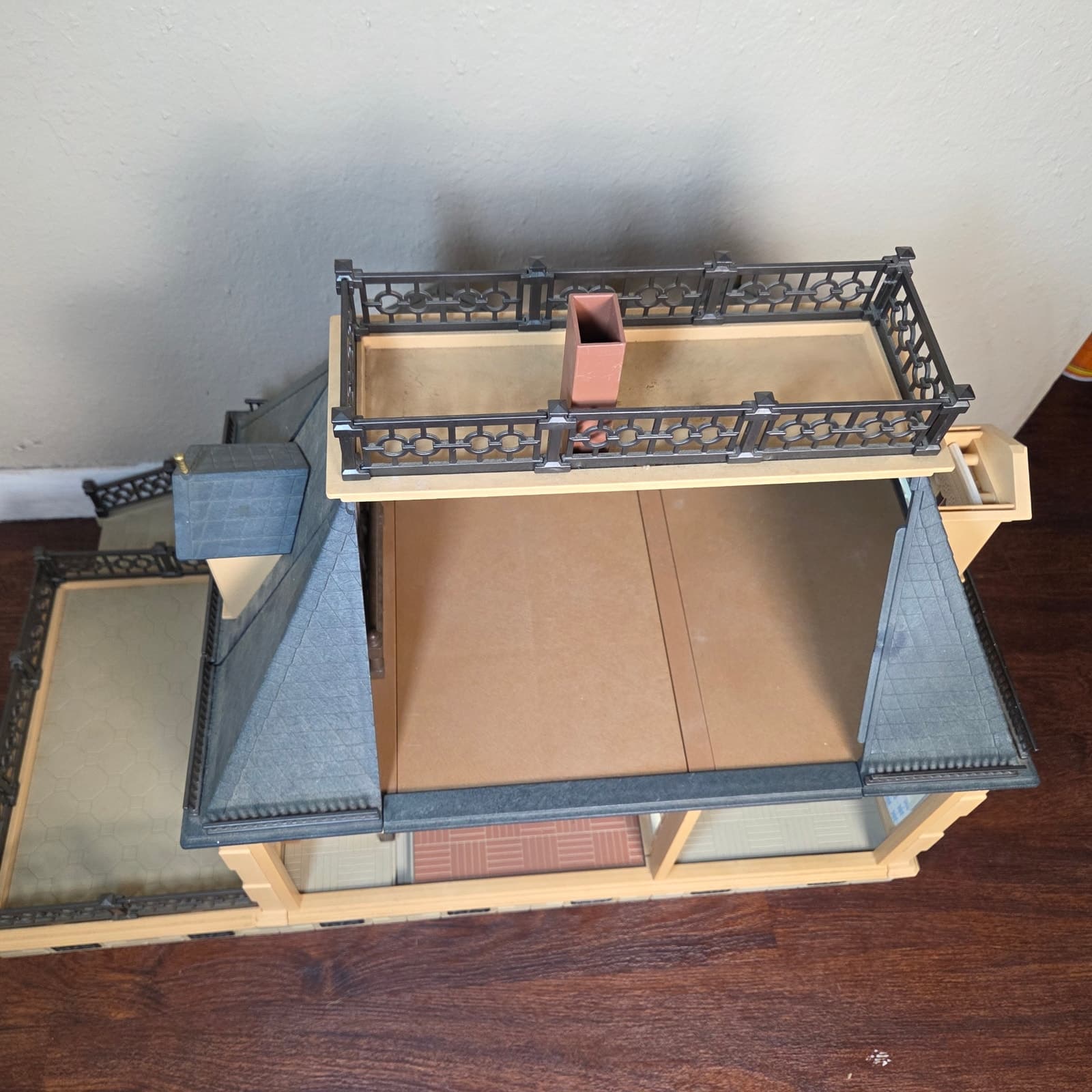 Vintage Playmobil 99% Complete Small Victorian Mansion + People & Accessories - Thumbnail 7