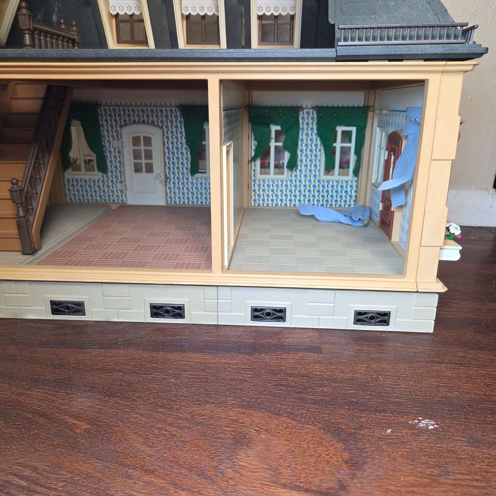 Vintage Playmobil 99% Complete Small Victorian Mansion + People & Accessories - Thumbnail 9