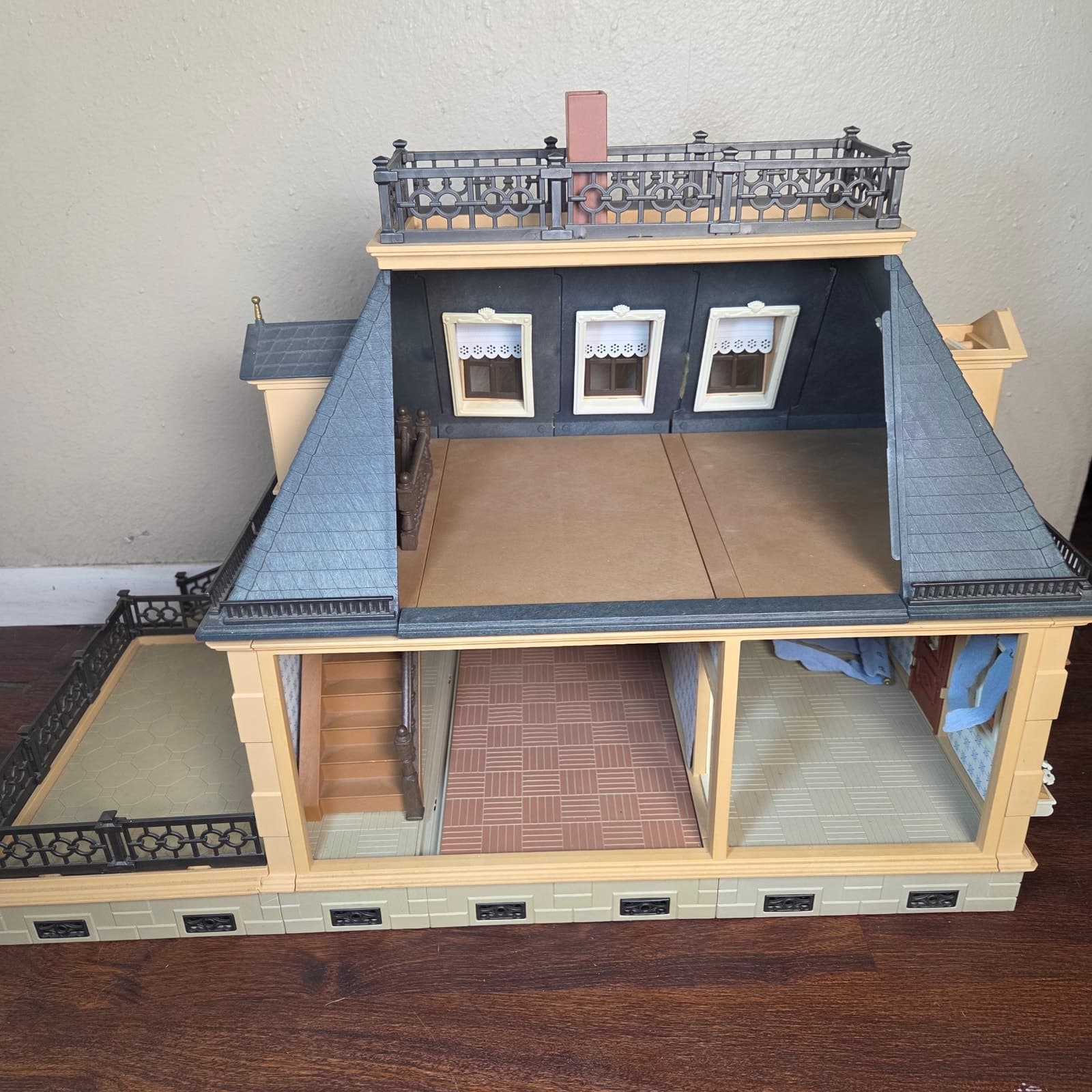 Vintage Playmobil 99% Complete Small Victorian Mansion + People & Accessories - Thumbnail 10