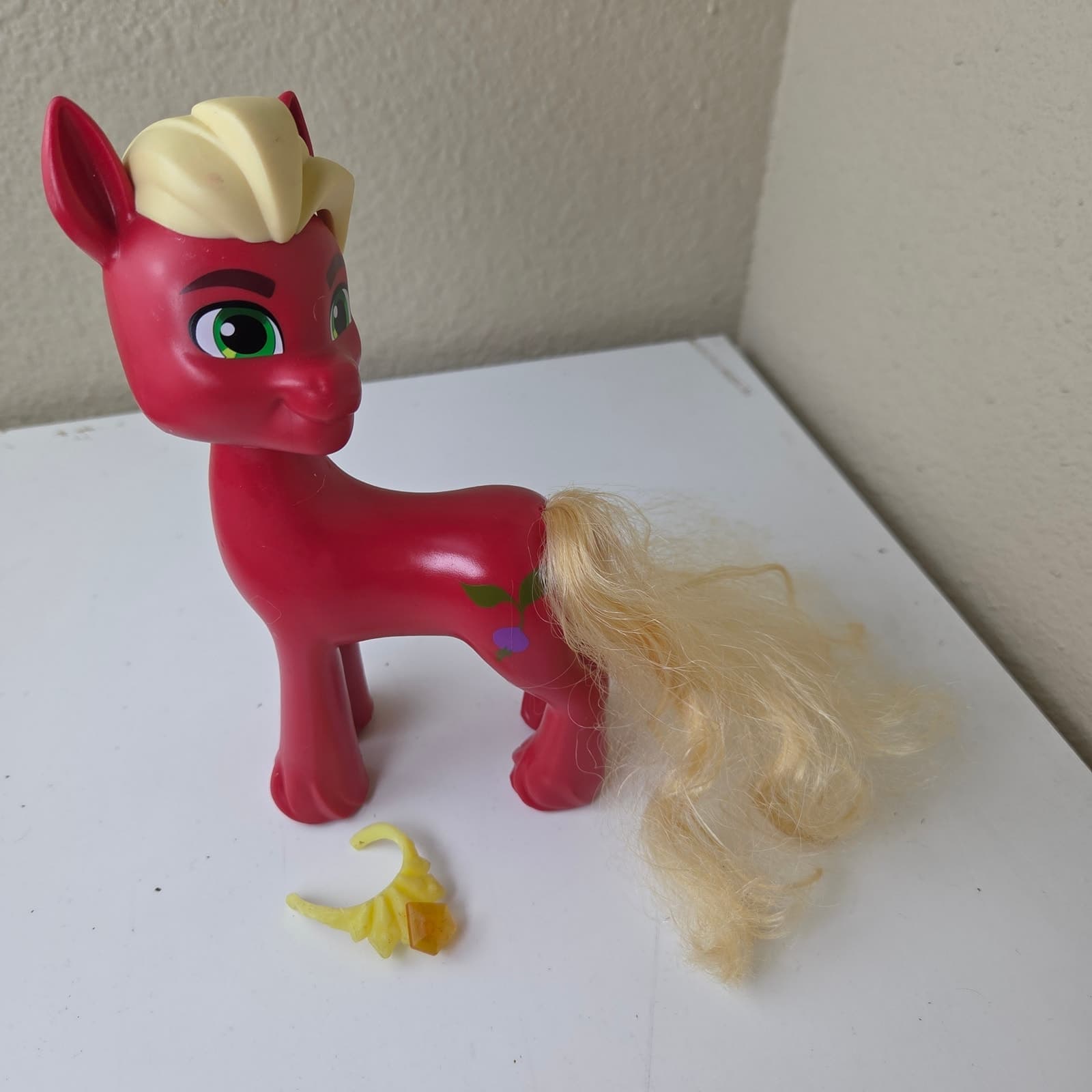 My Little Pony GIANT Bundle Of Mini Figures, Metal Lunchbox, Dog Tags & G5 Pony - Thumbnail 9