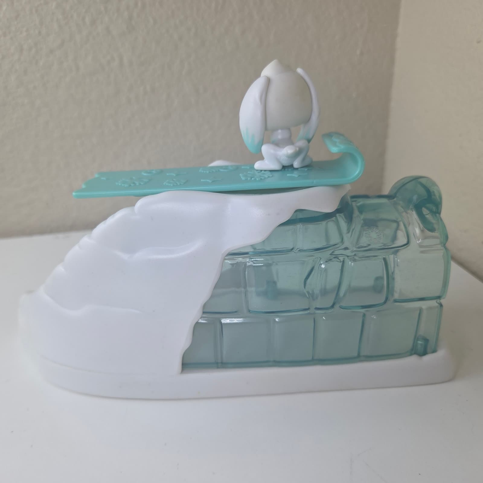 Littlest Pet Shop Polar Pups Playset & Slide + #685 White Bunny Winter Rabbit - Thumbnail 3