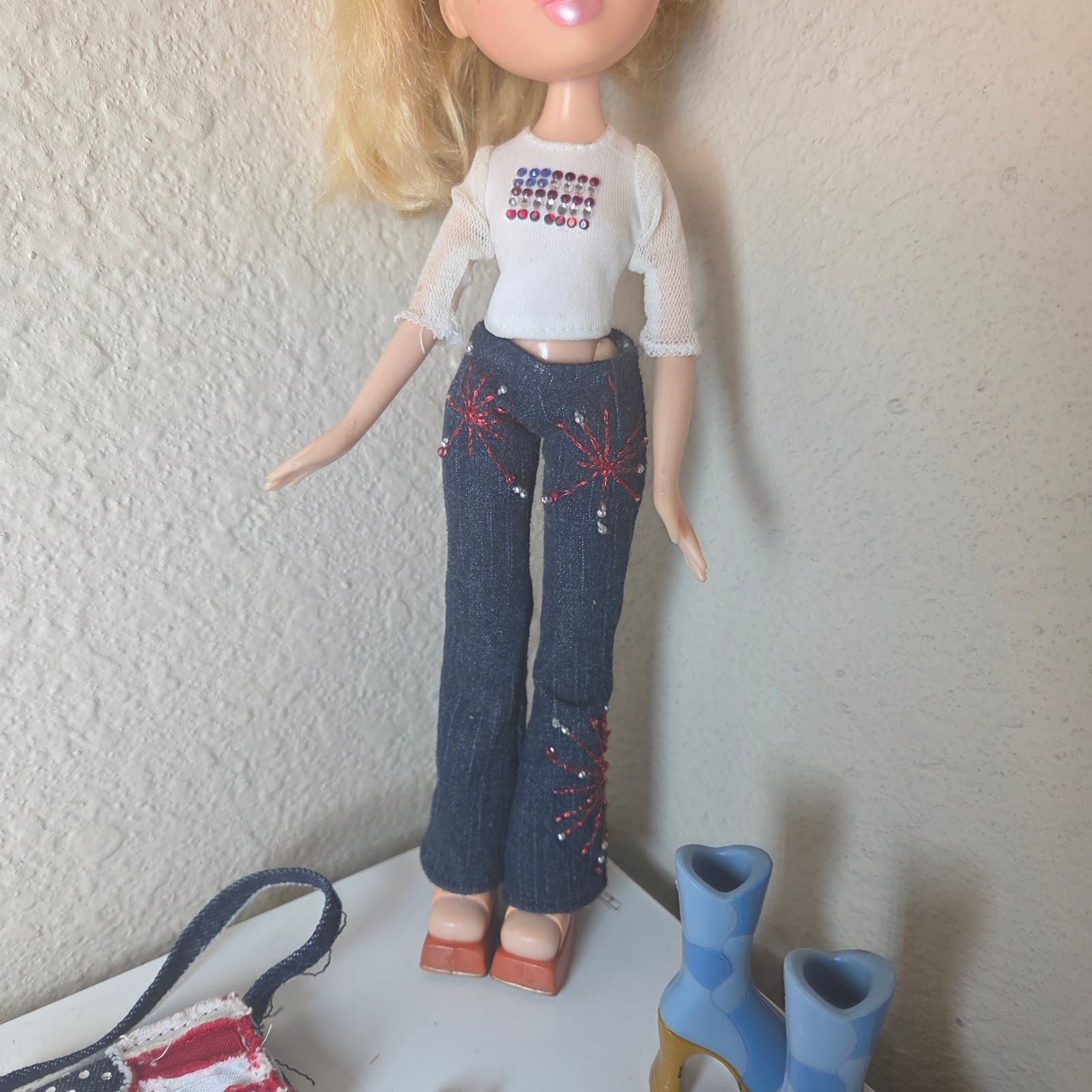 Bratz Vintage 2003 IndepenDance Cloe Limited Collector's Edition 4th of July - Thumbnail 3