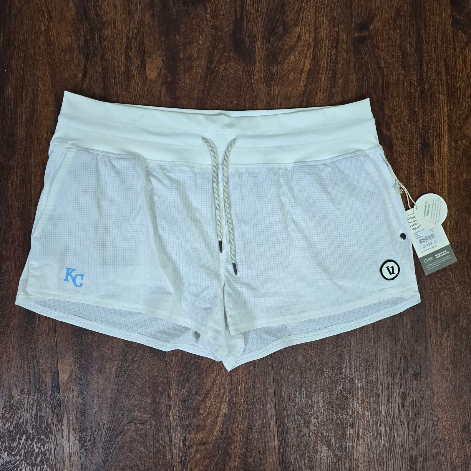 Vuori Seabreeze Shorts - White Kansas City Royals - Size XL - Image 1