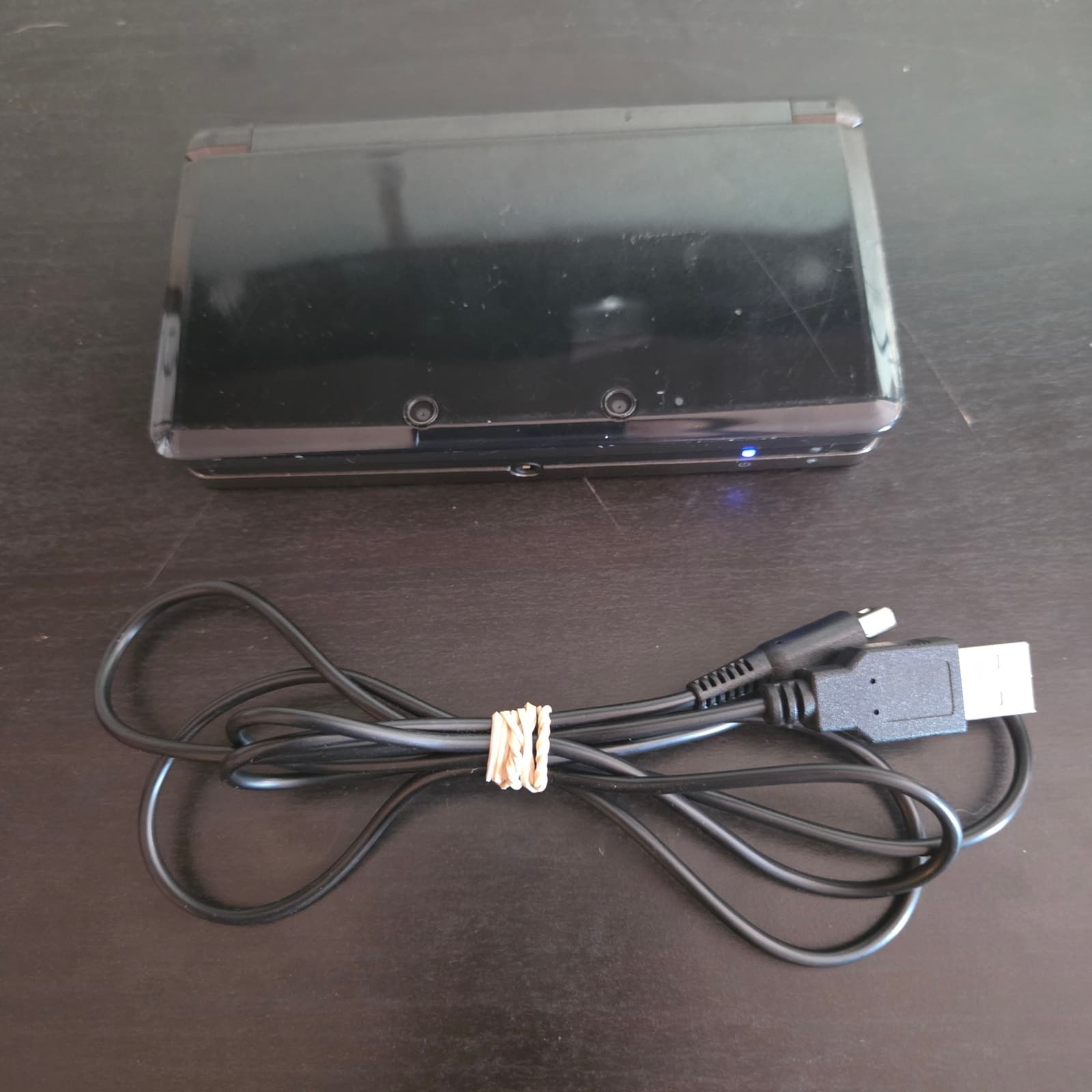 Nintendo 3DS Handheld Gaming Console in Black + Charger + SD Card - Thumbnail 8