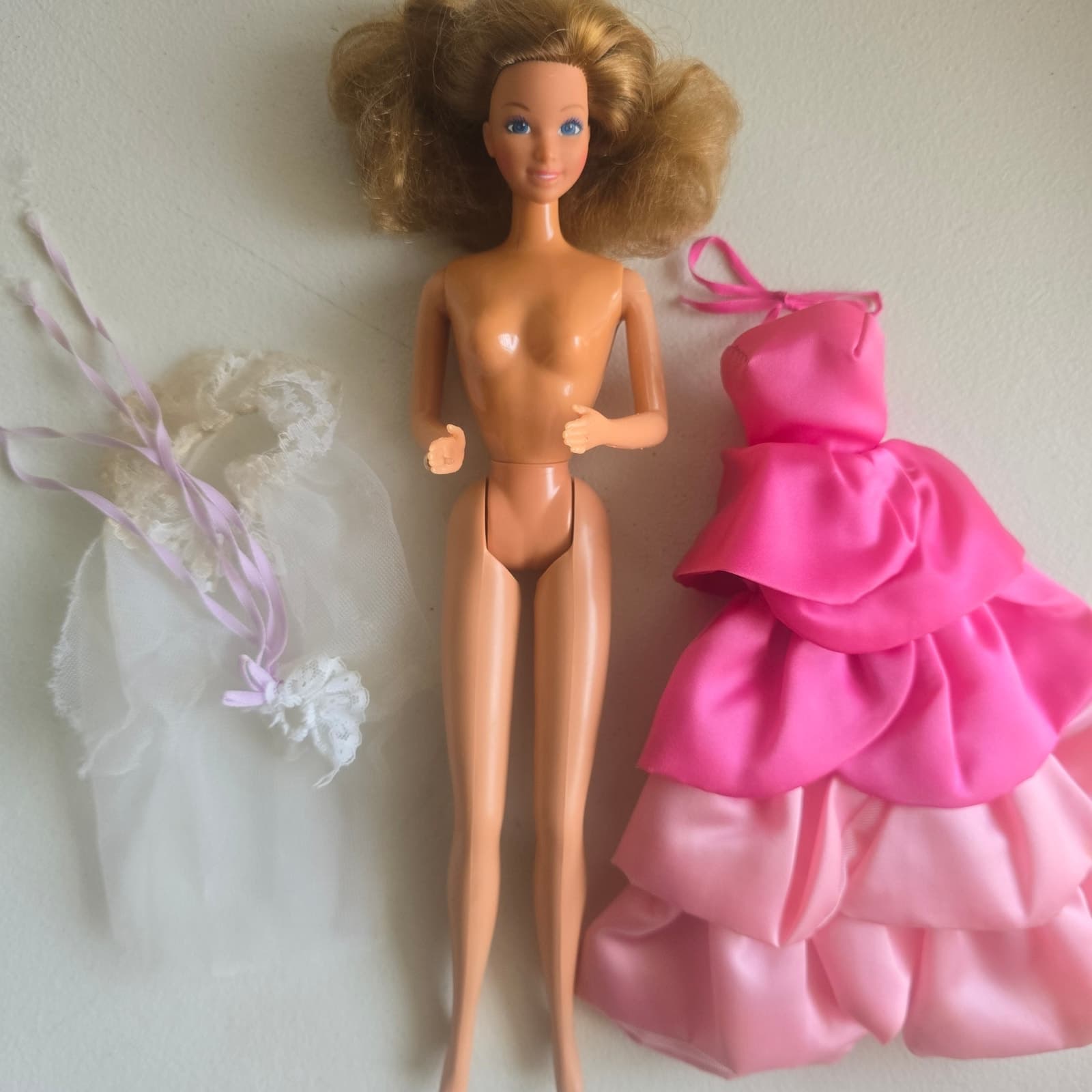 Vintage 1980's Mattel Heart Family Mom Doll with Sweet Roses PJ Dress - Thumbnail 5