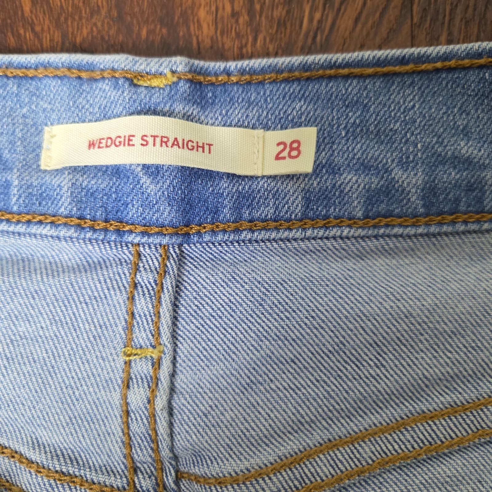 Levi's Wedgie Straight Button Fly Distressed Destroyed Light Wash Jeans Size 28 - Thumbnail 8