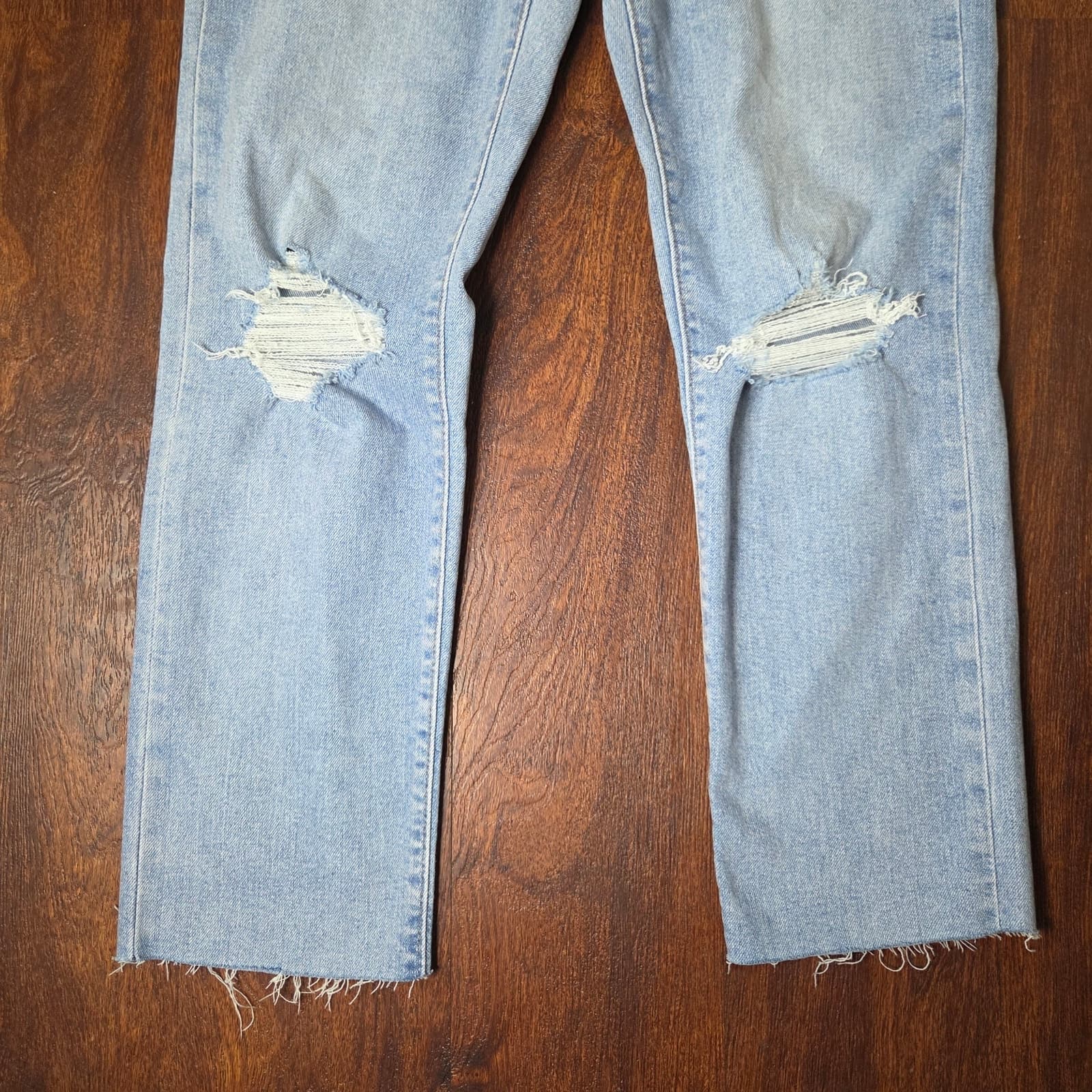 Levi's Wedgie Straight Button Fly Distressed Destroyed Light Wash Jeans Size 28 - Thumbnail 3