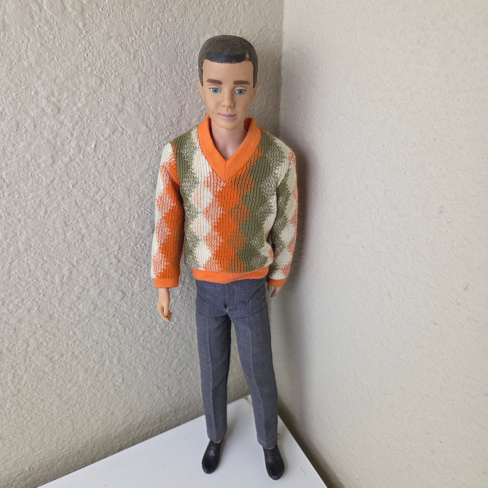 Vintage 1960s Original Brown Flocked Hair Ken Doll Roller Skate Date Outfit - Image 1