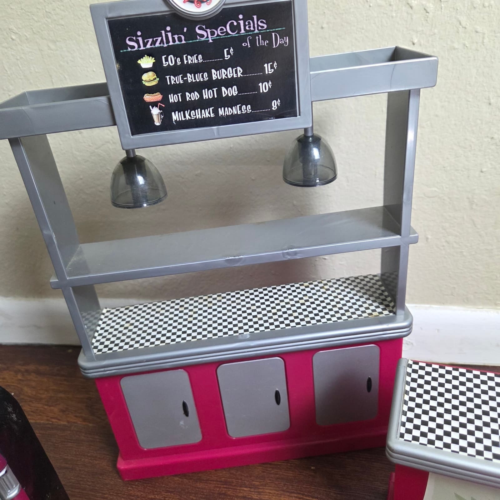 VINTAGE Bratz Life Style Krazy Kool Retro Cafe playset 2005 - Thumbnail 4