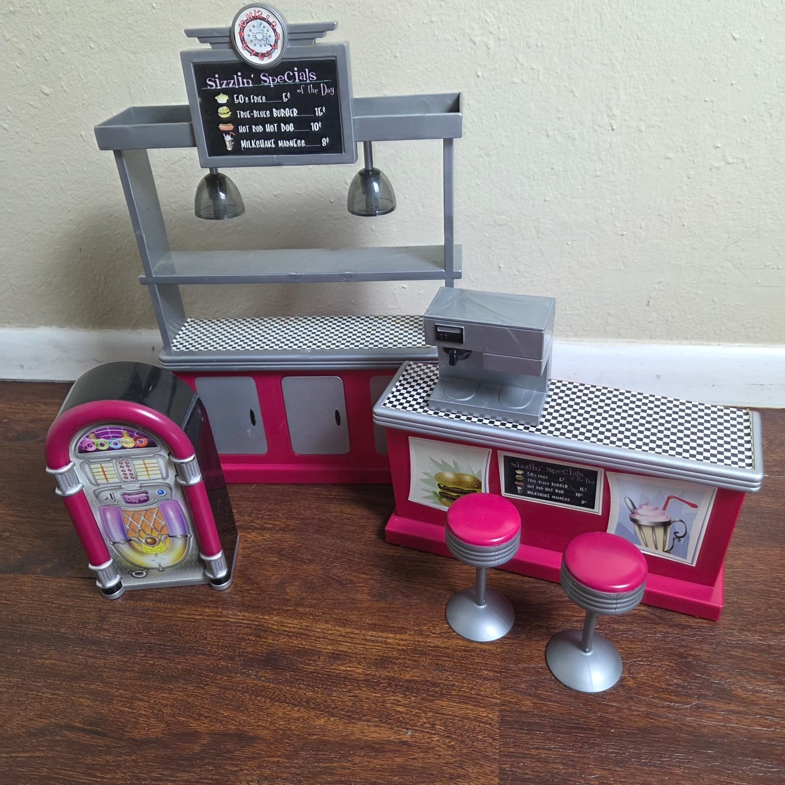 VINTAGE Bratz Life Style Krazy Kool Retro Cafe playset 2005 - Thumbnail 5