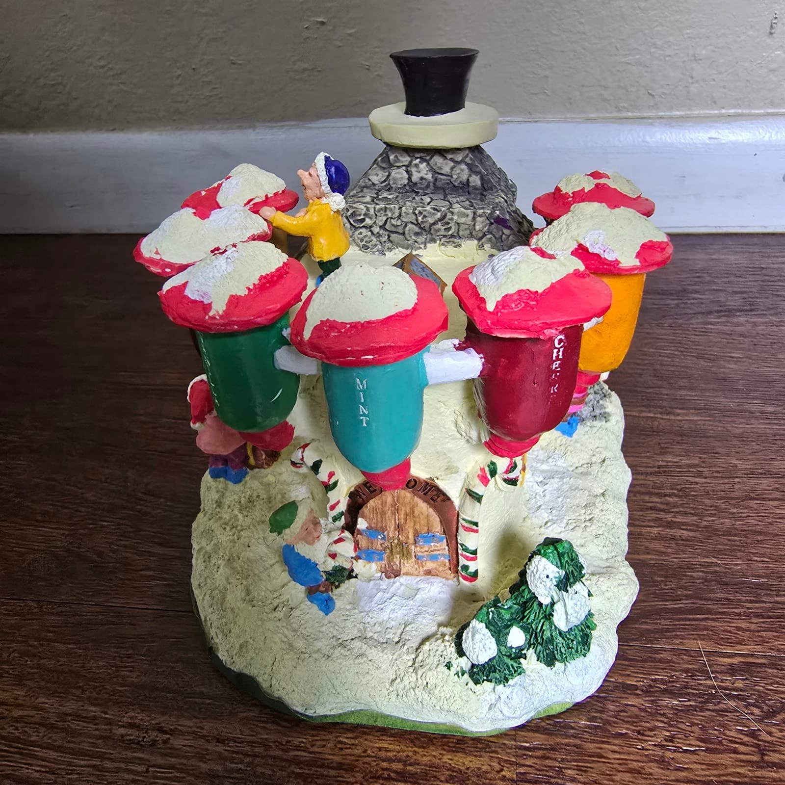 Vintage Santa's Town at the North Pole Christmas Village Candy Cooker in Box - Thumbnail 5