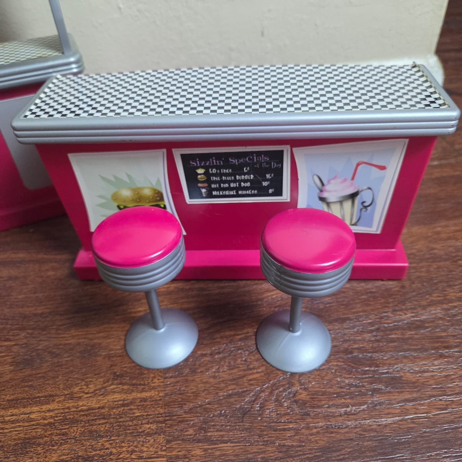 VINTAGE Bratz Life Style Krazy Kool Retro Cafe playset 2005 - Thumbnail 2