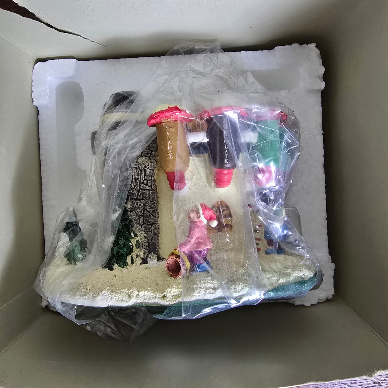 Vintage Santa's Town at the North Pole Christmas Village Candy Cooker in Box - Thumbnail 2