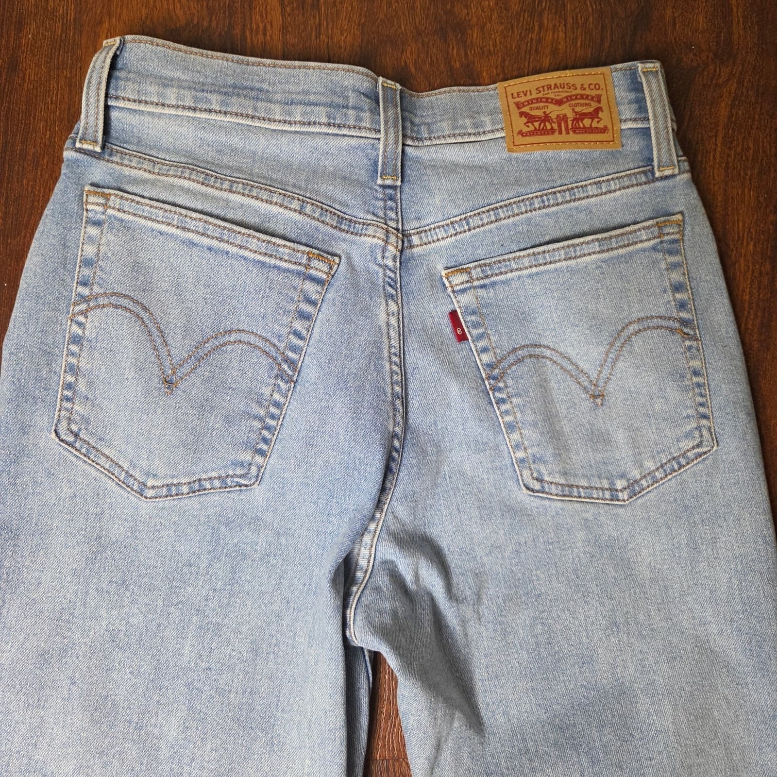 Levi's Wedgie Straight Button Fly Distressed Destroyed Light Wash Jeans Size 28 - Thumbnail 6