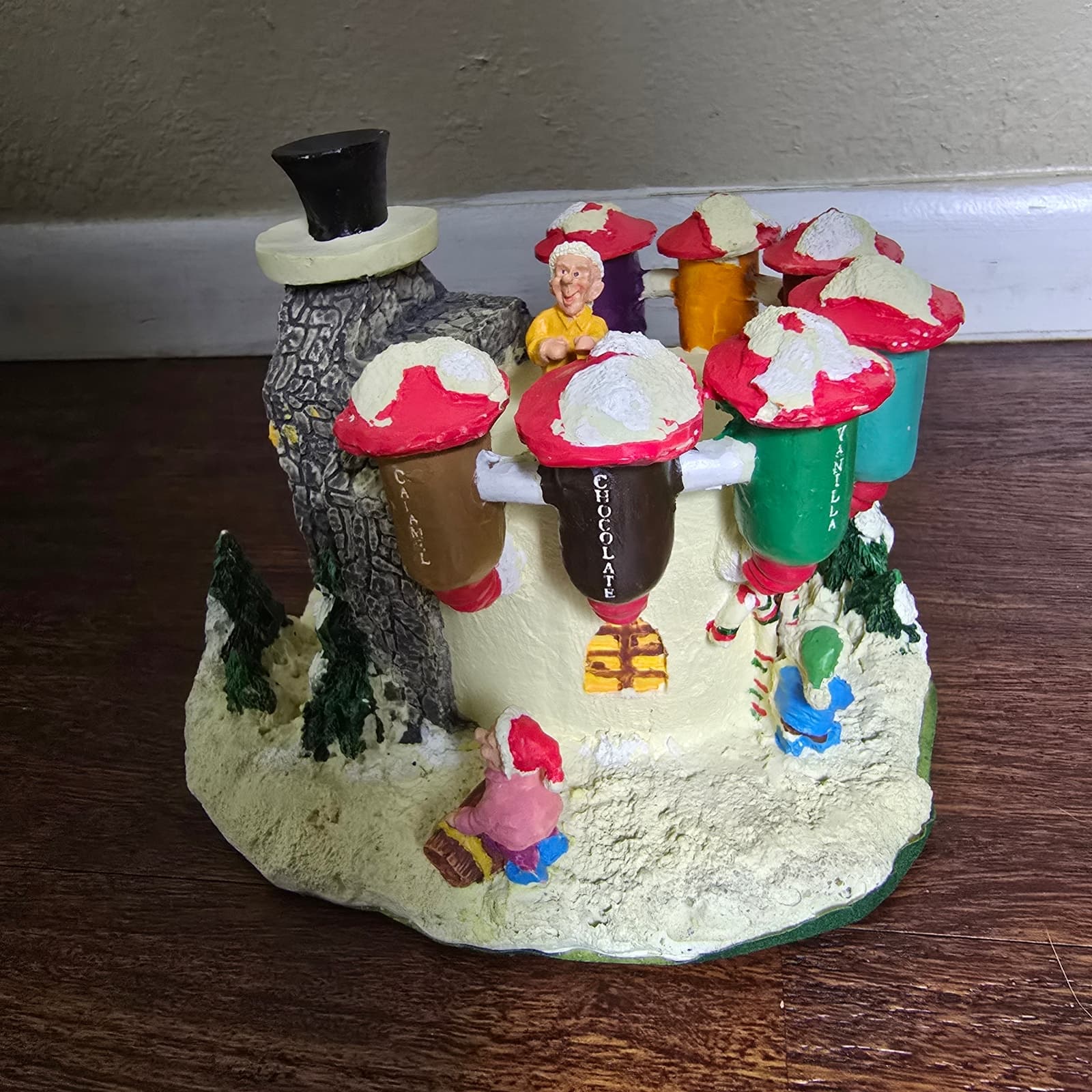 Vintage Santa's Town at the North Pole Christmas Village Candy Cooker in Box - Thumbnail 6