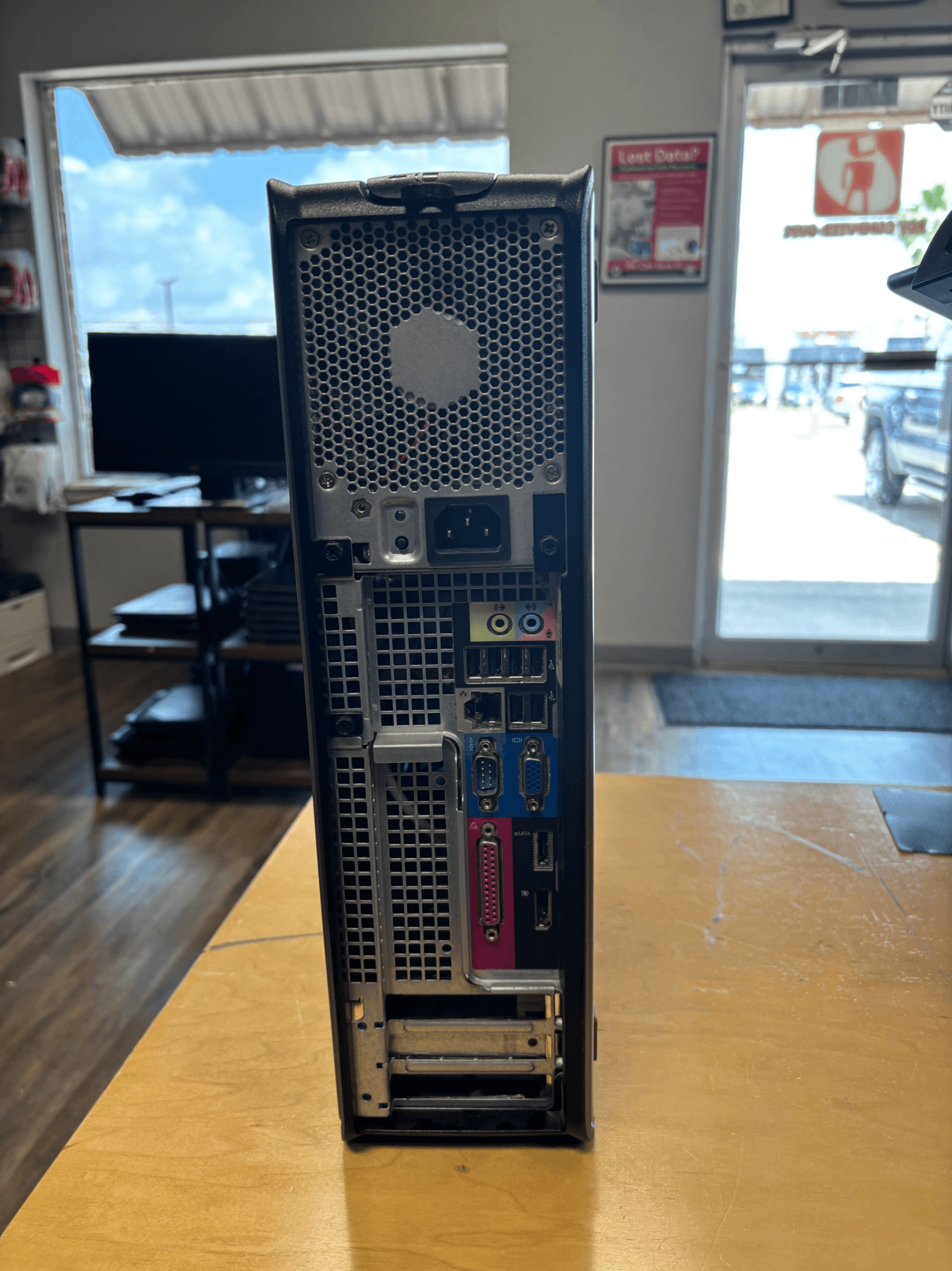 Dell OptiPlex 780 - Thumbnail 6