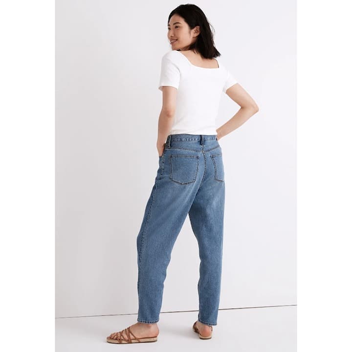 Madewell High Rise Baggy Tapered Jeans - Size 29 - Style MD675 - Thumbnail 5