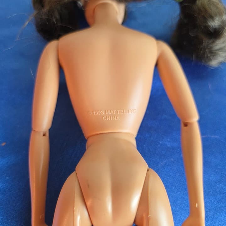 BARBIE Custom OOAK 1990's Era Teresa Head on Made to Move Body MTM Doll - Thumbnail 8