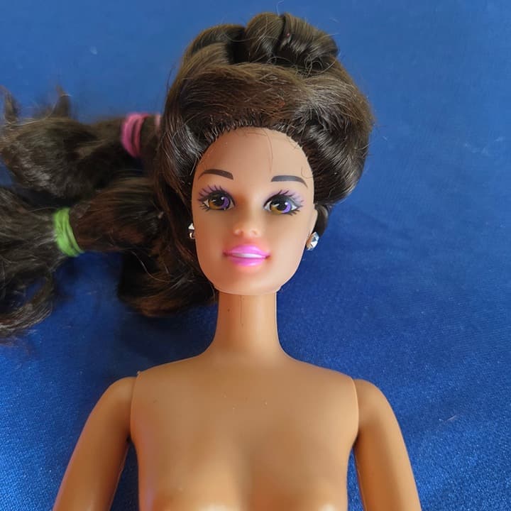 BARBIE Custom OOAK 1990's Era Teresa Head on Made to Move Body MTM Doll - Thumbnail 2