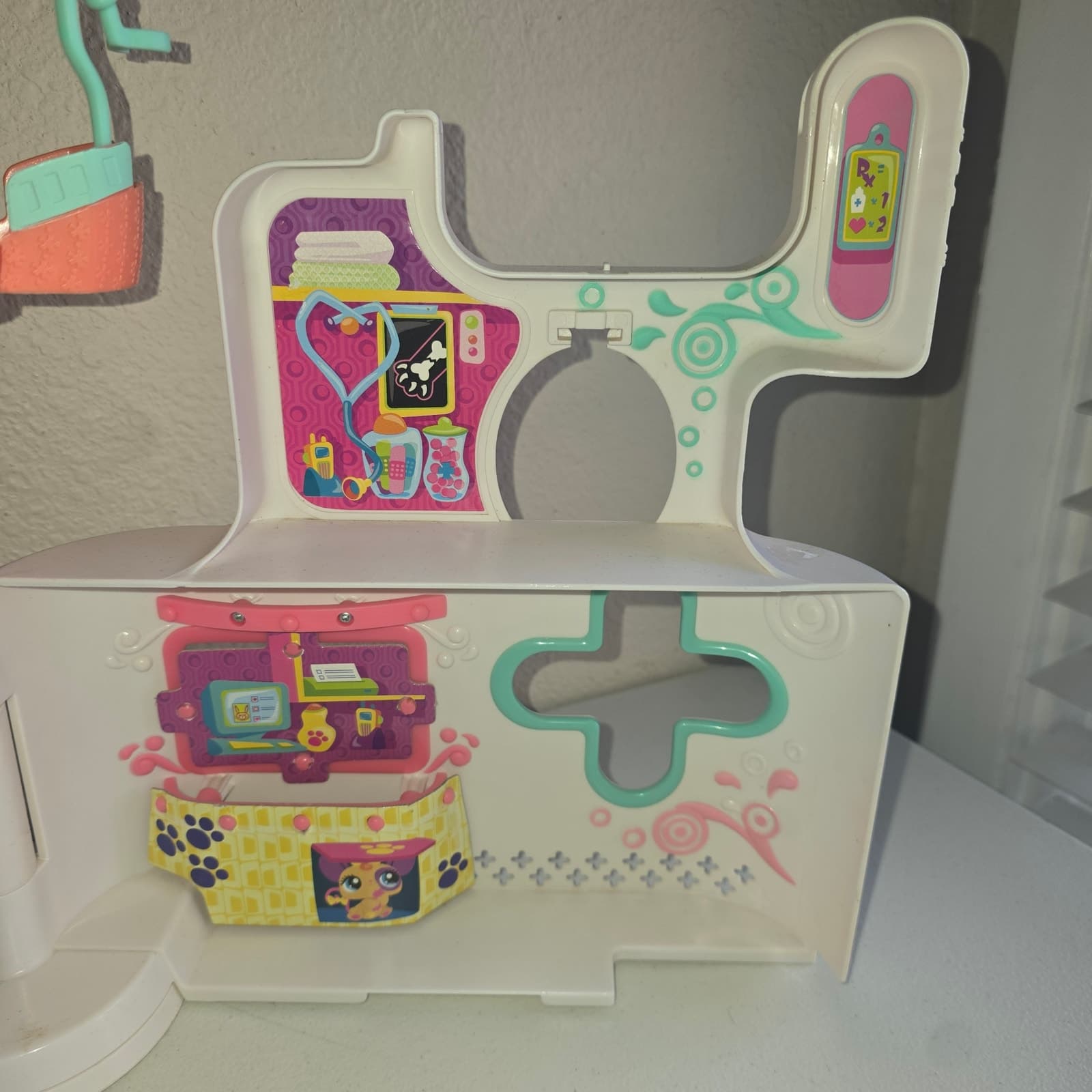 Littlest Pet Shop 2009 Rescue Tails Center Playset - Thumbnail 5
