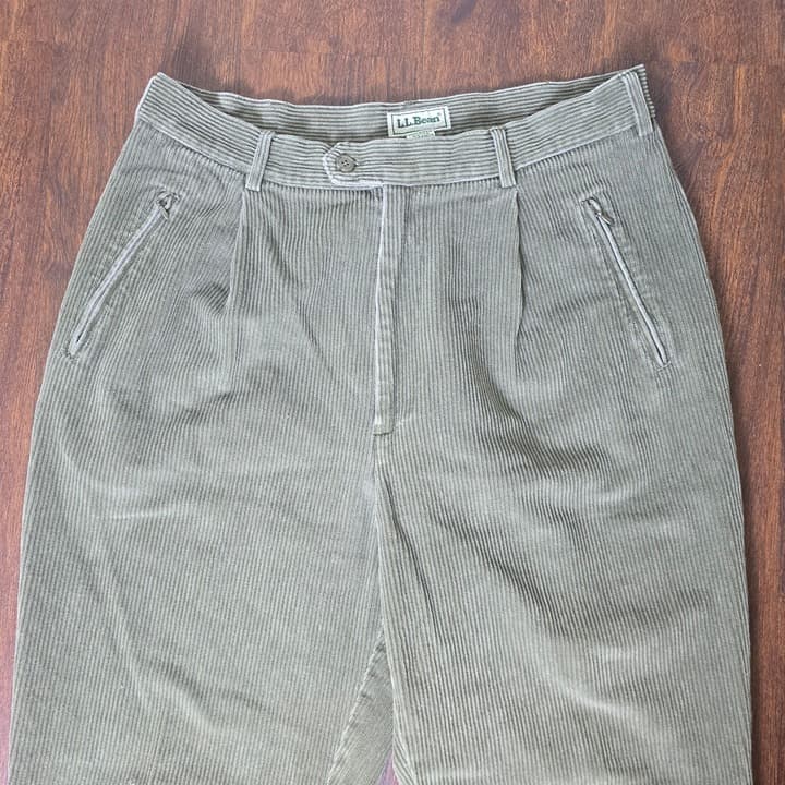 L.L. Bean Vintage 1990's Pleated Front Corduroy Pants - Olive Green - Size 16 - Thumbnail 2
