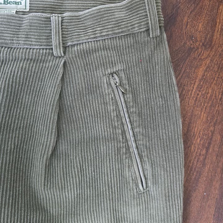 L.L. Bean Vintage 1990's Pleated Front Corduroy Pants - Olive Green - Size 16 - Thumbnail 3