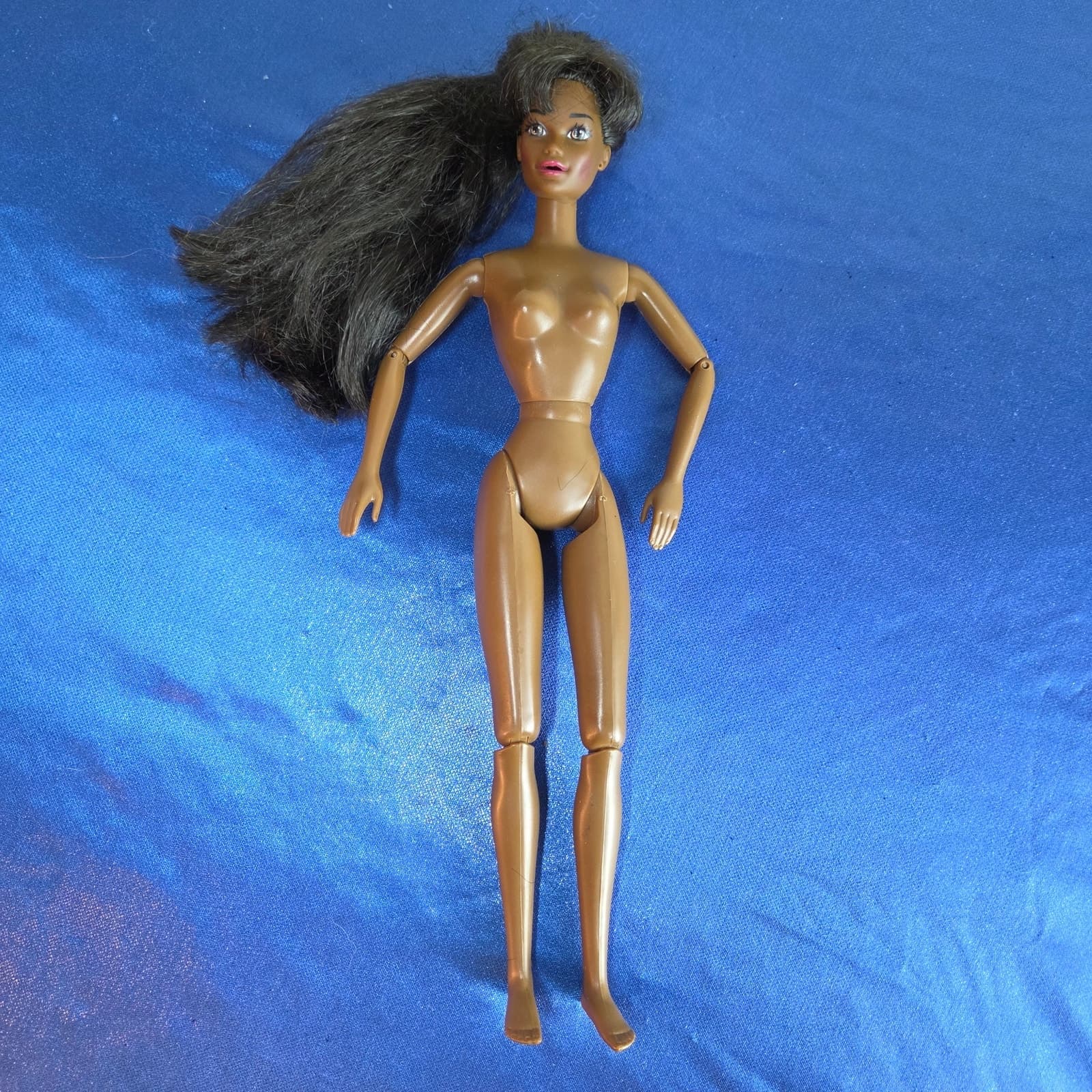 Barbie Custom OOAK Christie AA Made to Move Body MTM - Thumbnail 2