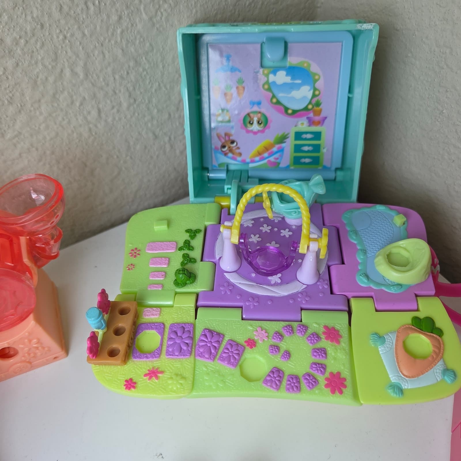 Hasbro Littlest Pet Shop Teeniest Tiniest 3 Pop Up Playset Bundle Bunnies Moer - Thumbnail 2