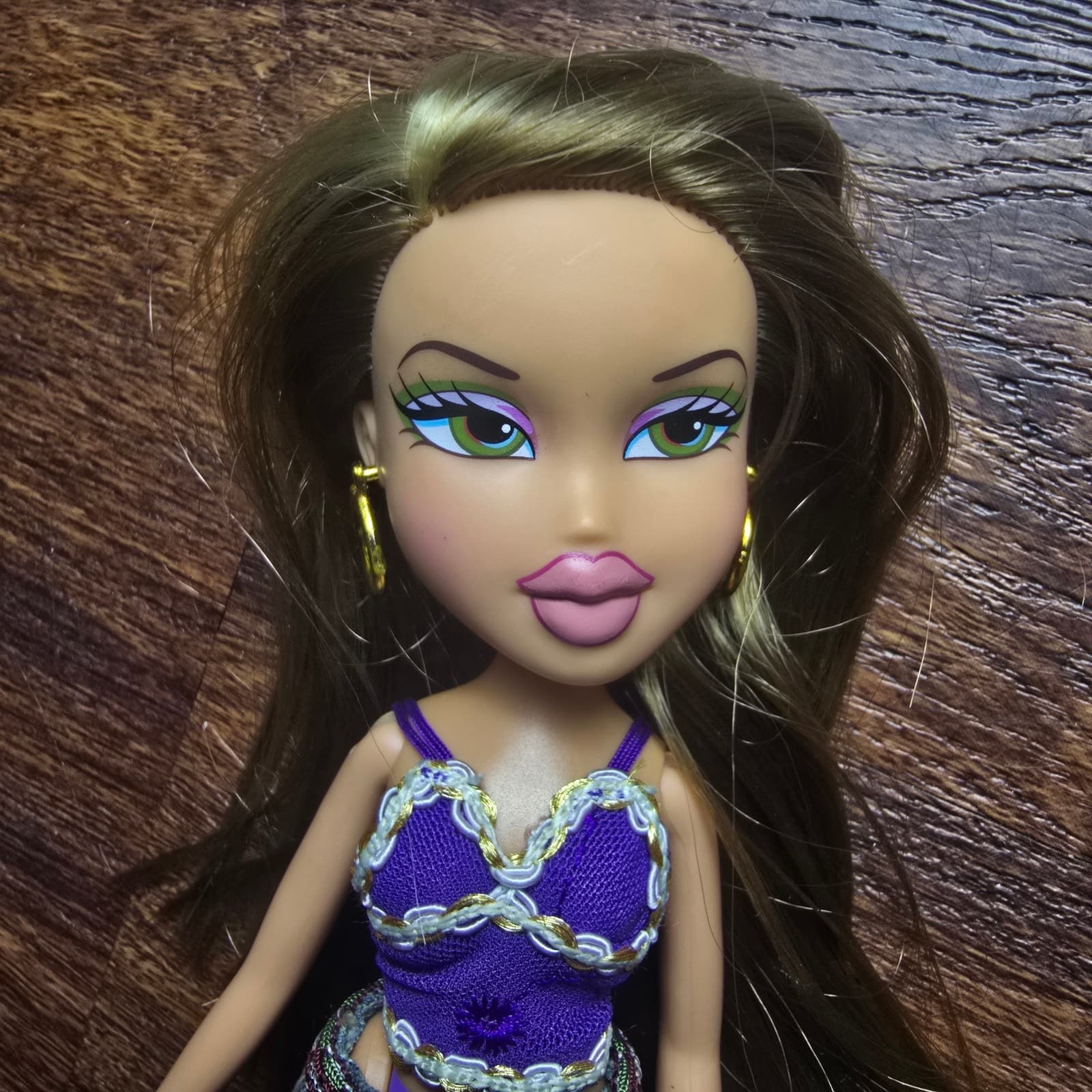 Bratz Funk Out Fianna Reproduction Doll with Outfit Shoes Earrings - Thumbnail 4